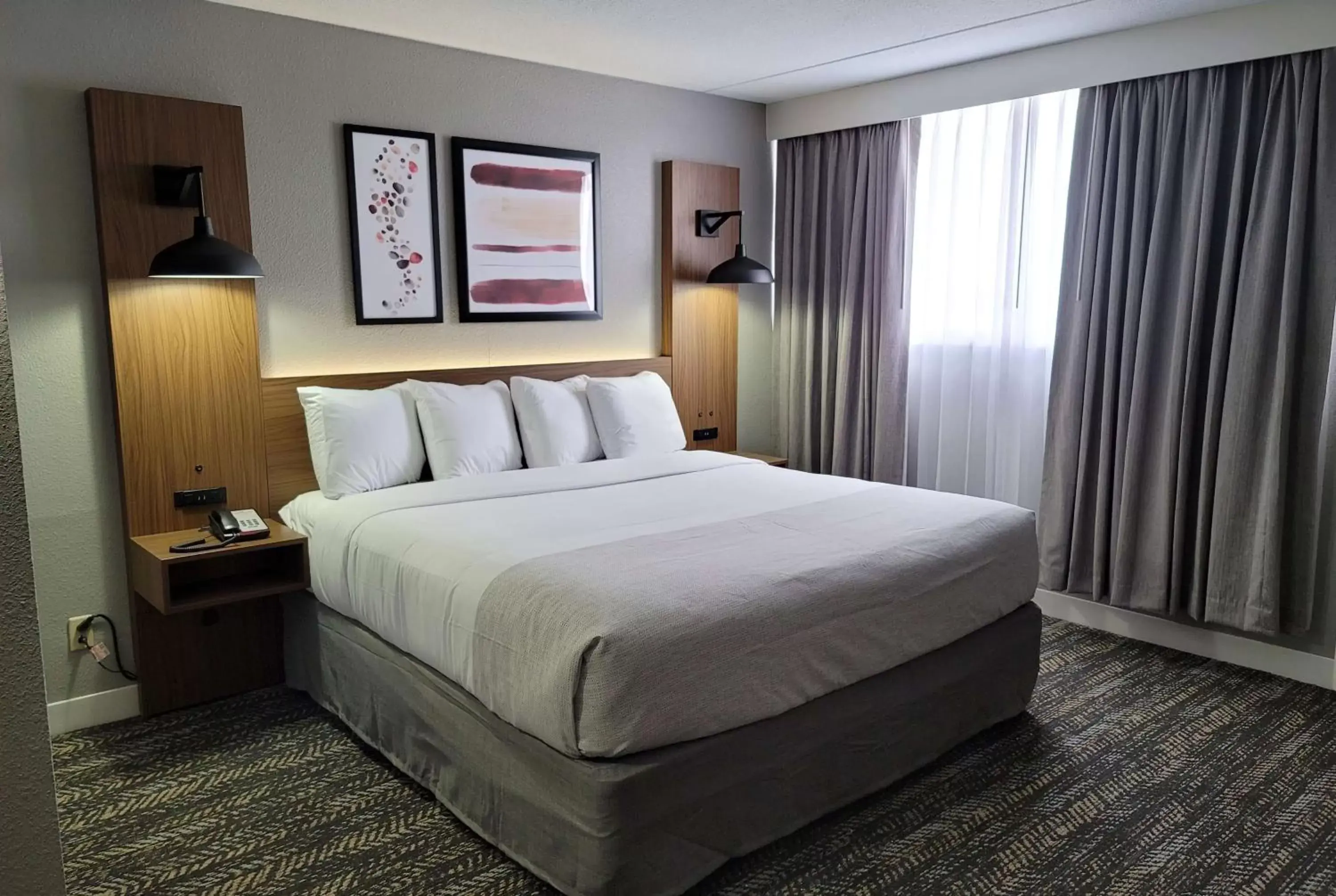 Photo of the whole room, Bed in Hawthorn Suites by Wyndham Wichita Airport