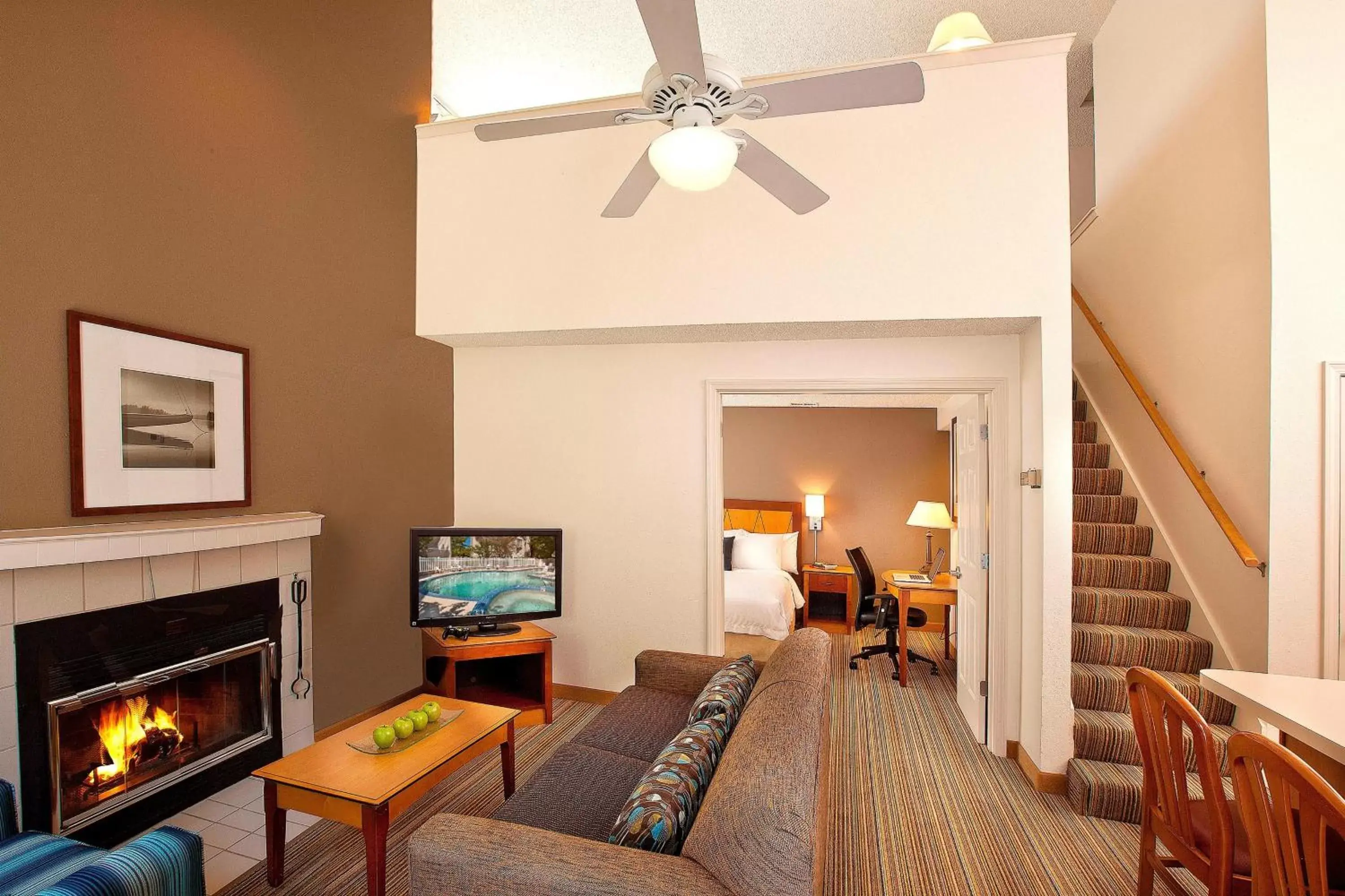 Bedroom, Seating Area in Residence Inn by Marriott Portland South-Lake Oswego