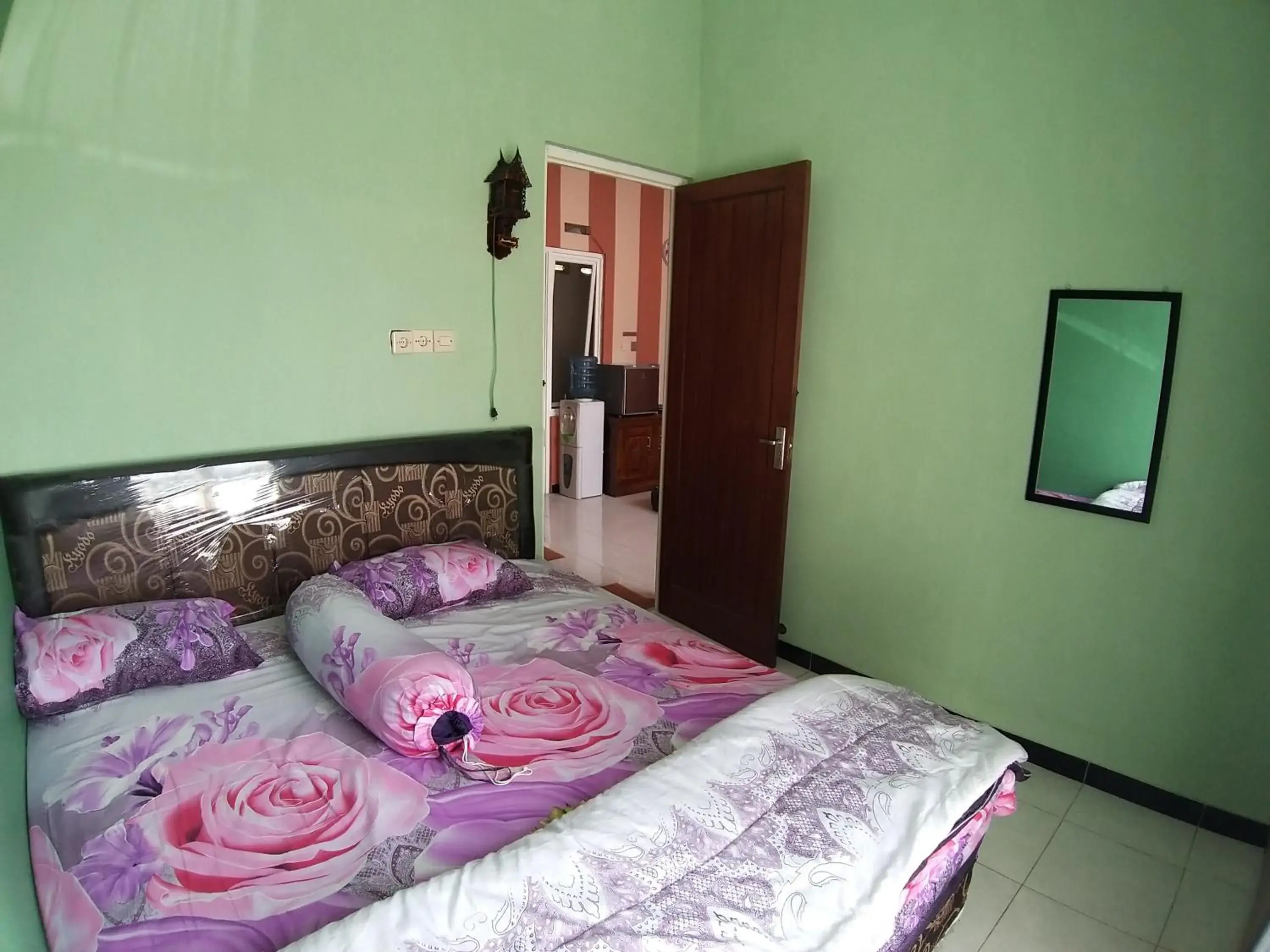 Property building, Bed in Ken's Villa 8 Property building, Bed in Ken's Villa 8