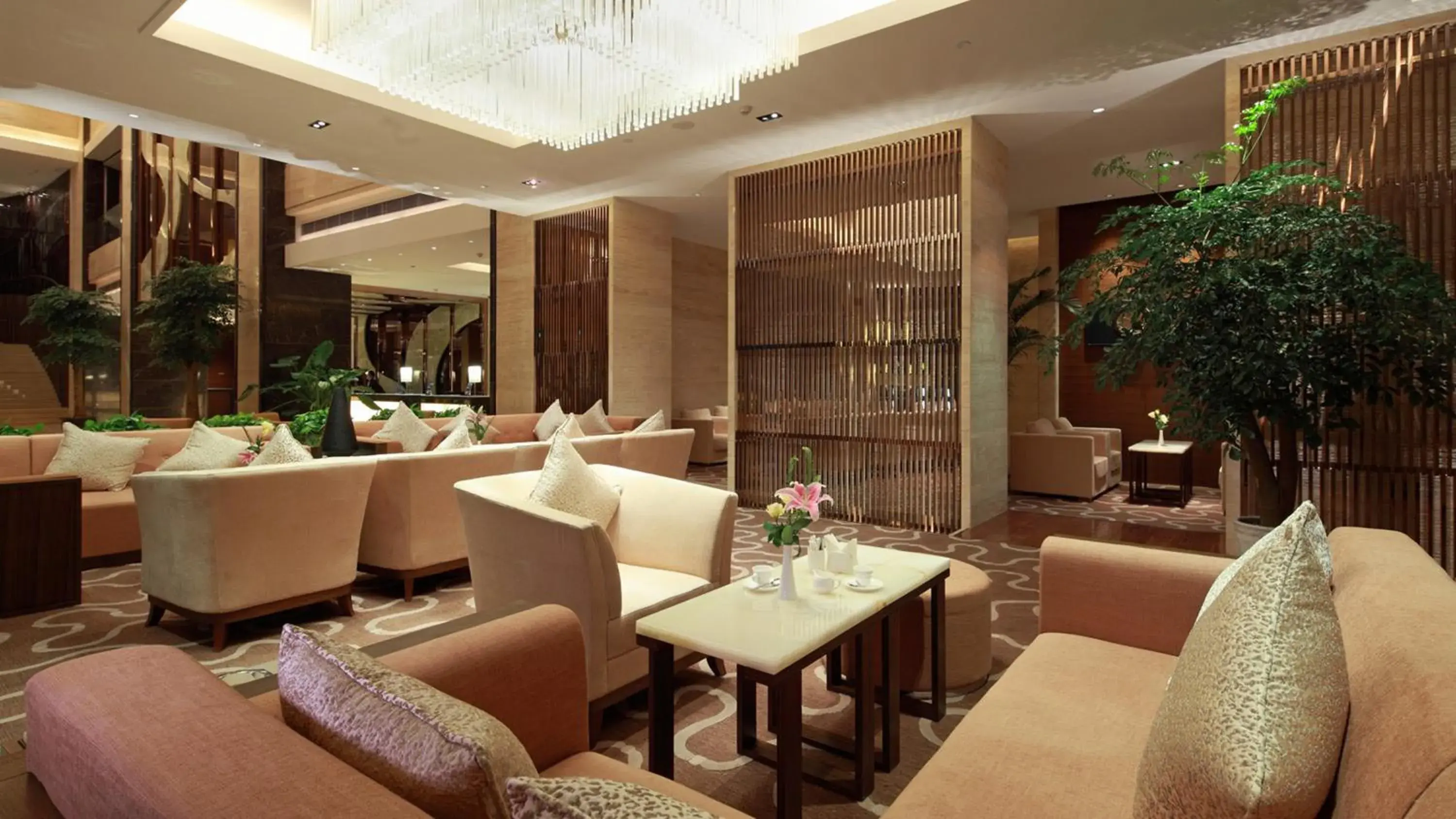 Lounge or bar, Restaurant/Places to Eat in Holiday Inn Nantong Oasis International, an IHG Hotel