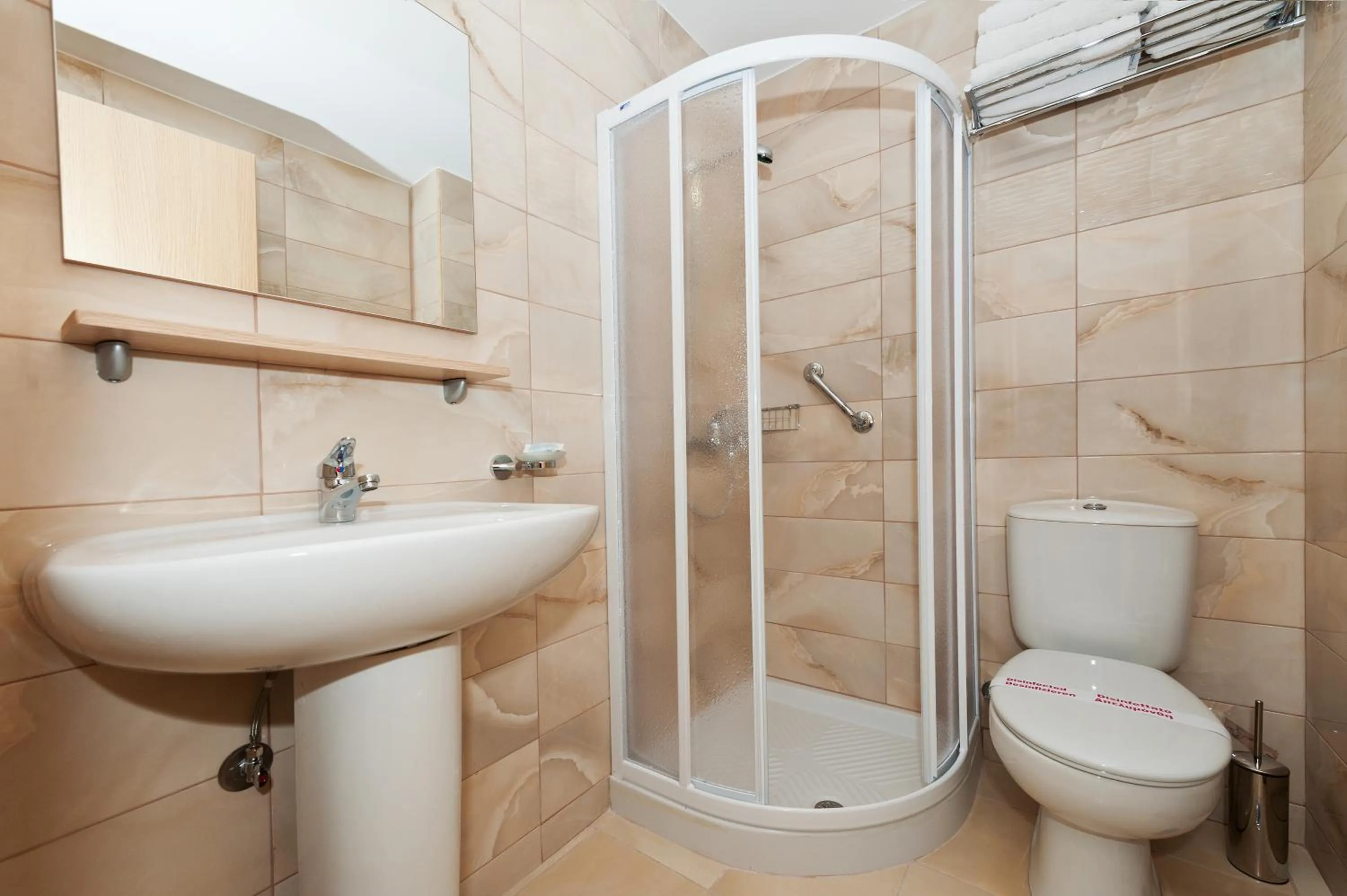 Shower in Europa Hotel