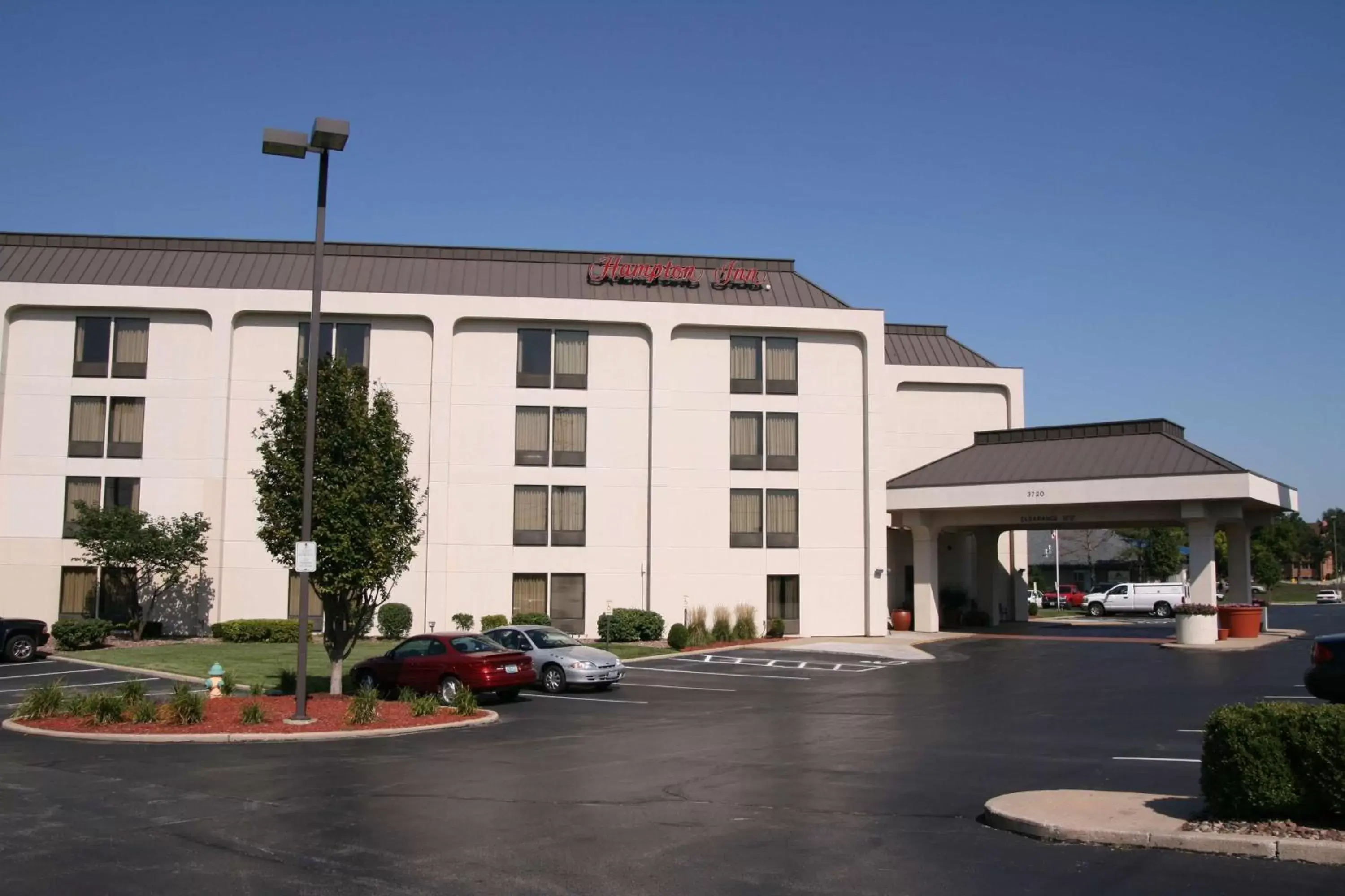 Property building in Hampton Inn St Charles St Peters Property building in Hampton Inn St Charles St Peters