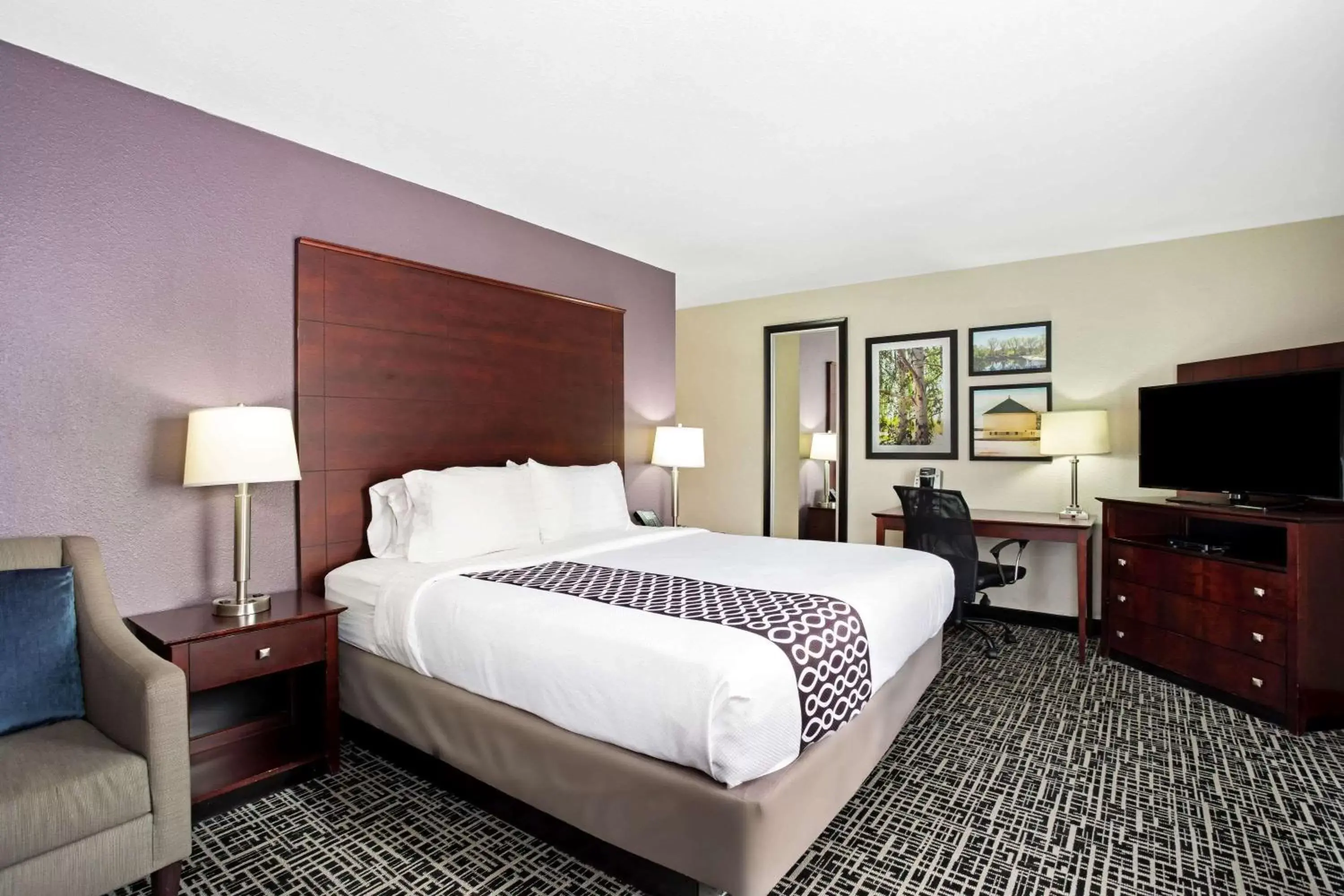 King Room - Mobility Access/Non-Smoking in La Quinta Inn & Suites by Wyndham Denver Aurora Medical King Room - Mobility Access/Non-Smoking in La Quinta Inn & Suites by Wyndham Denver Aurora Medical