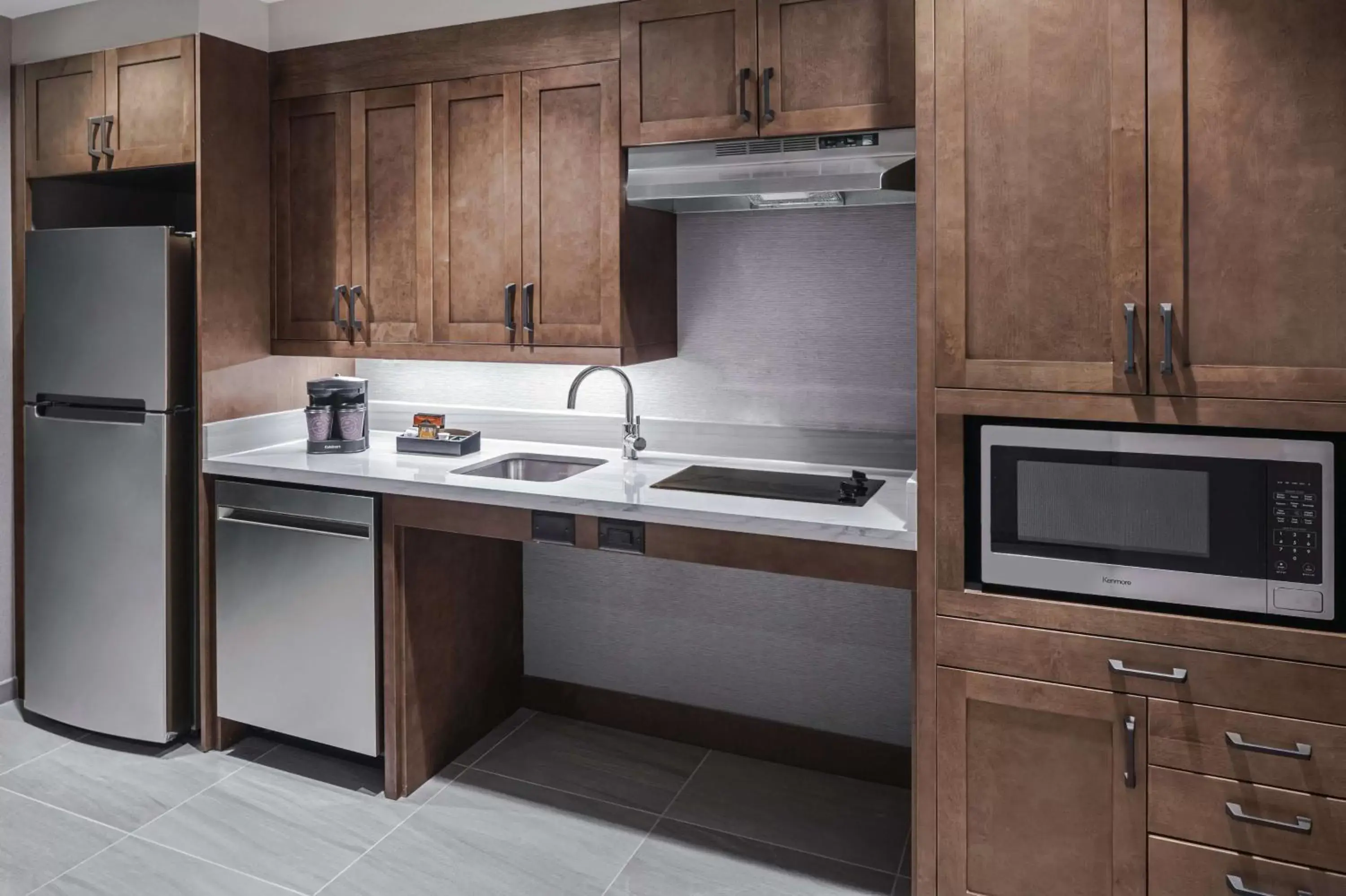 Kitchen or kitchenette, Kitchen/Kitchenette in Homewood Suites by Hilton Boston Woburn