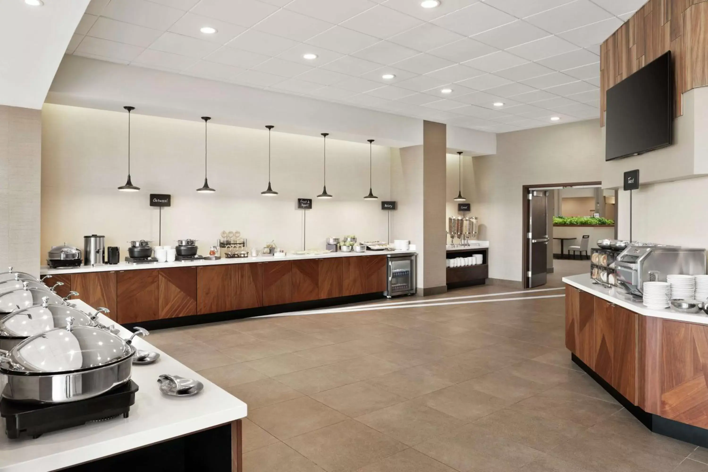 Dining area, Restaurant/Places to Eat in Embassy Suites Cincinnati - RiverCenter