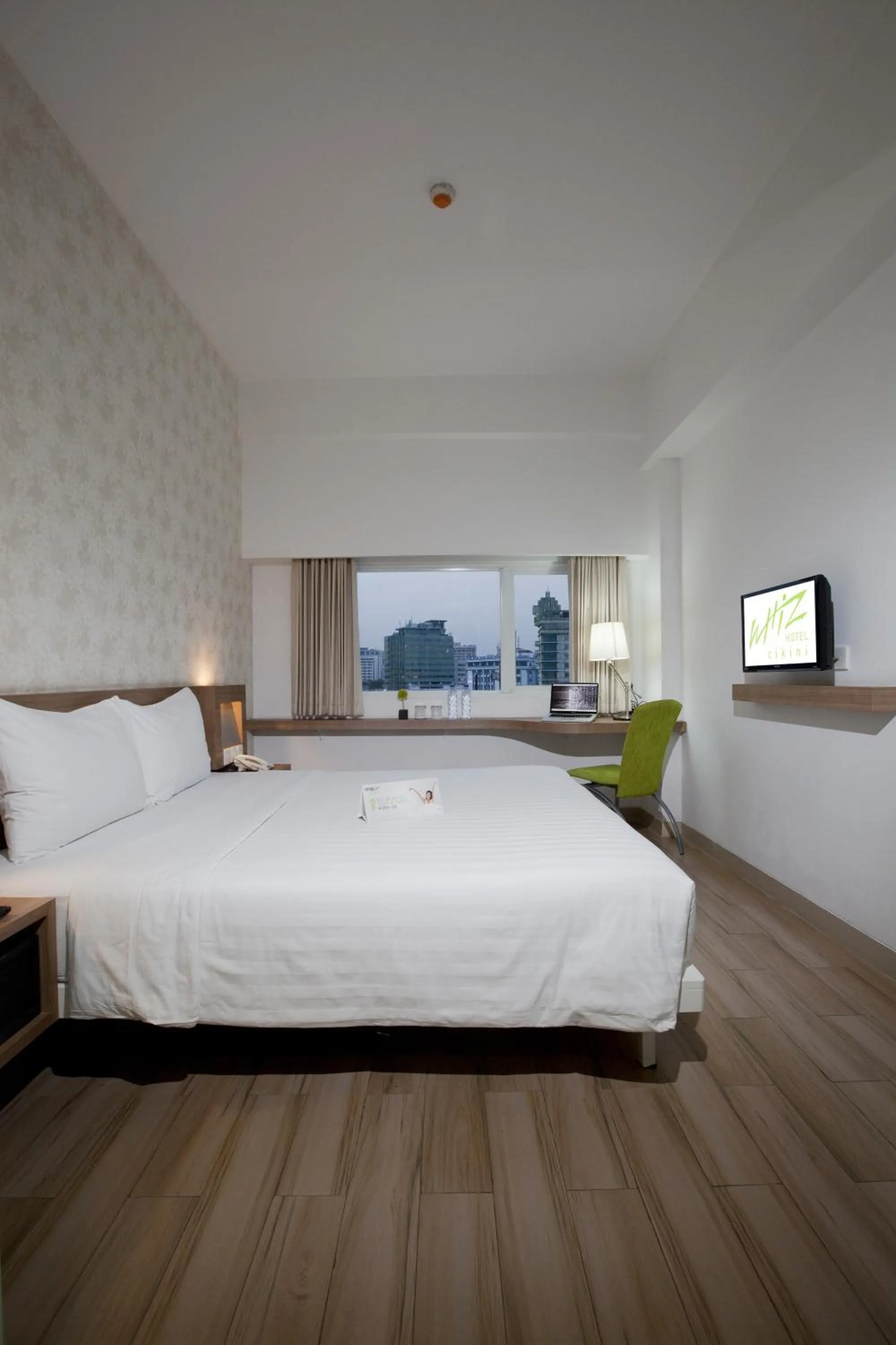 Bedroom, Bed in Whiz Hotel Cikini Jakarta