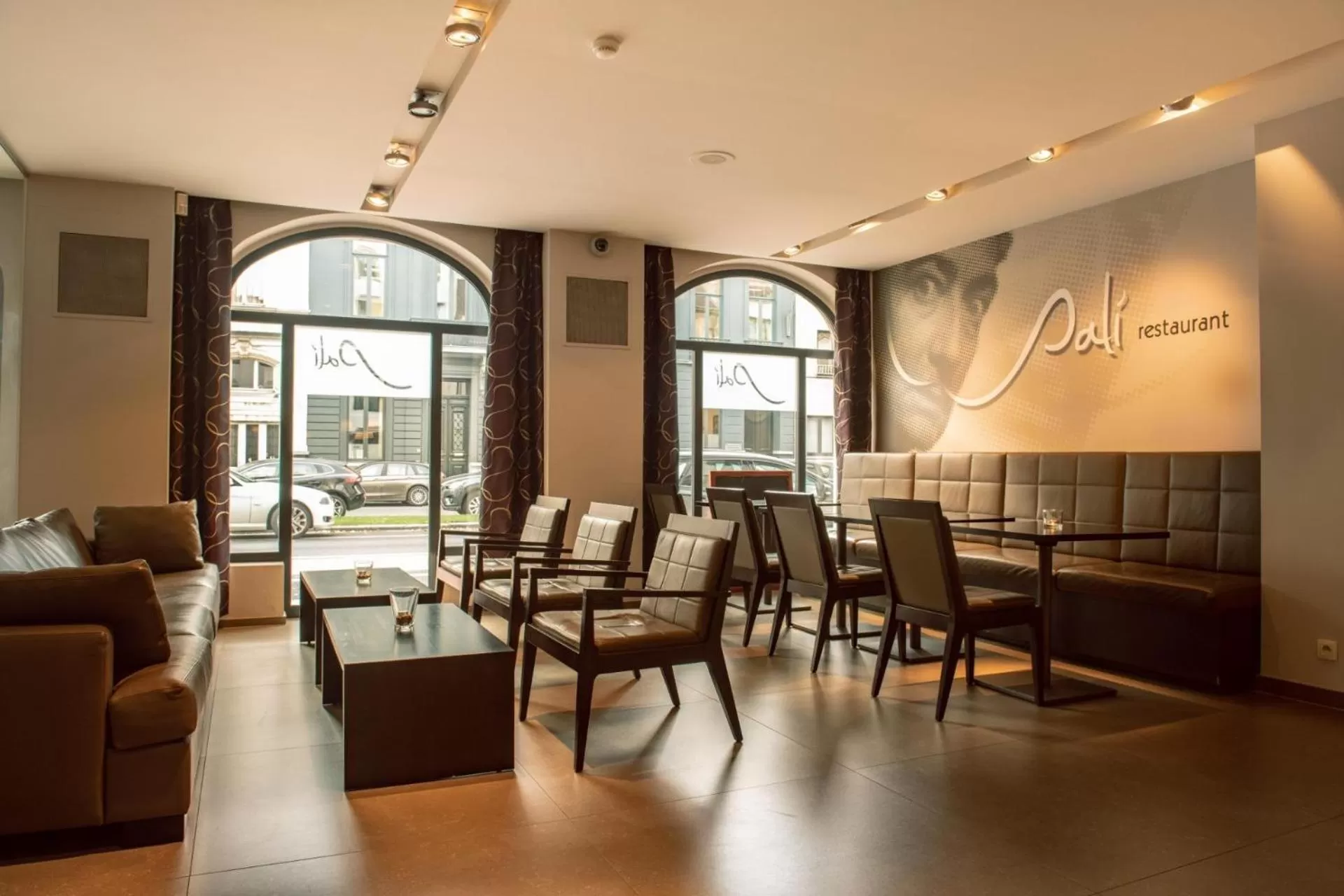 Restaurant/places to eat in Castelnou Aparthotel