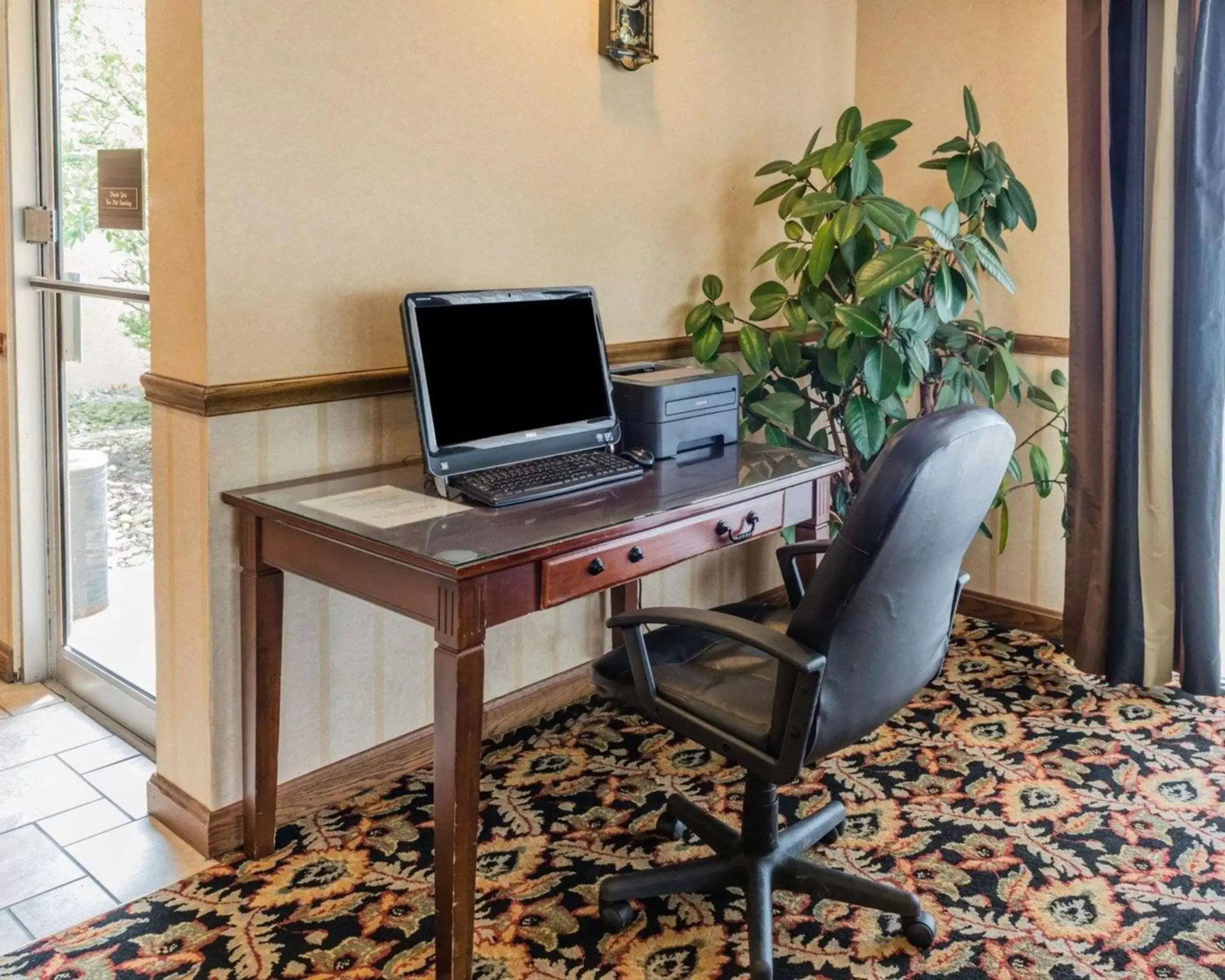 On site, Business Area/Conference Room in Rodeway Inn Mercer