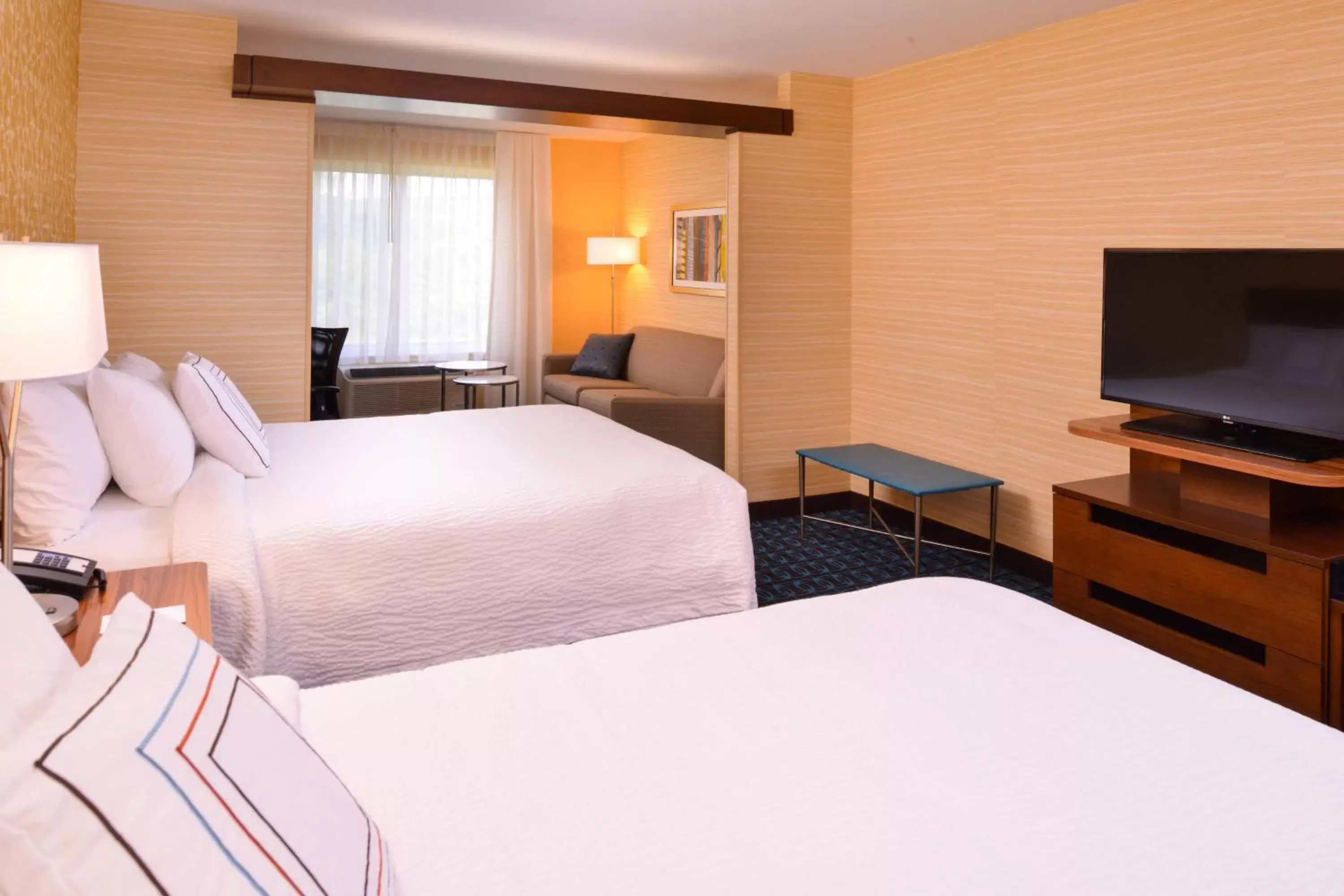 Bedroom, Bed in Fairfield Inn & Suites by Marriott Plymouth White Mountains