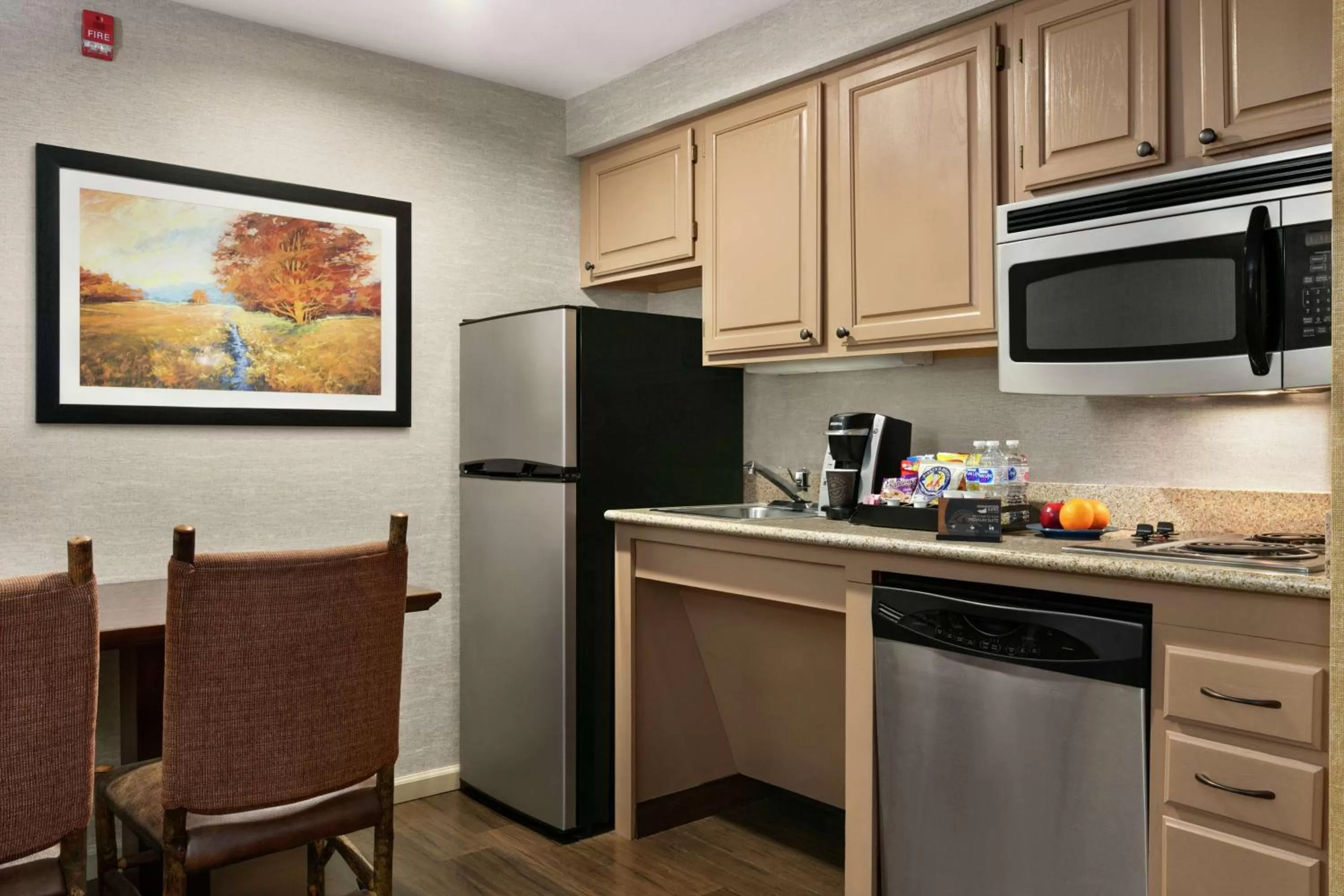 Living room in Homewood Suites Syracuse-Liverpool