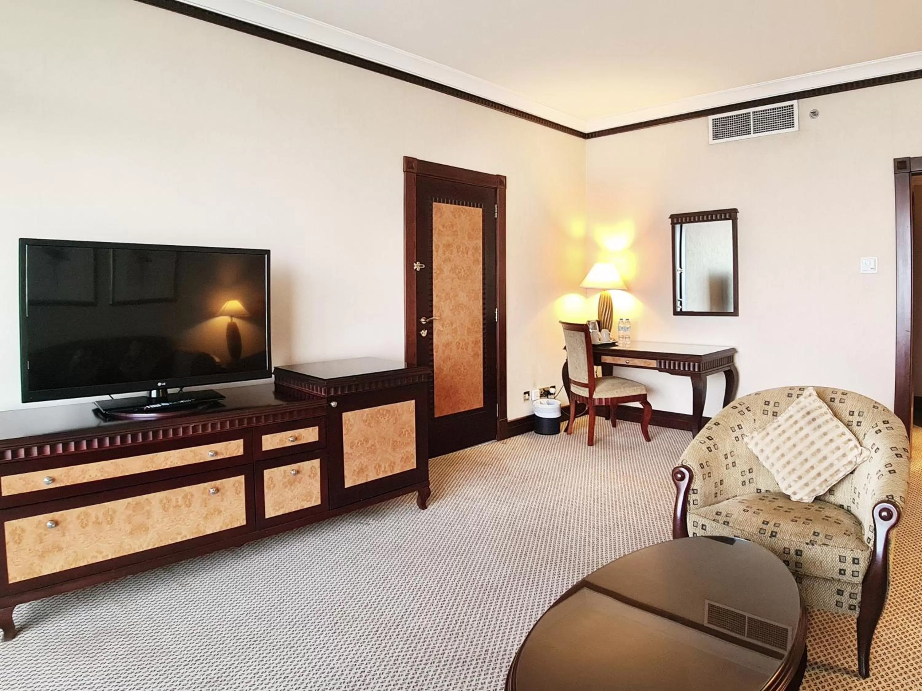 Living room in Corniche Hotel Sharjah