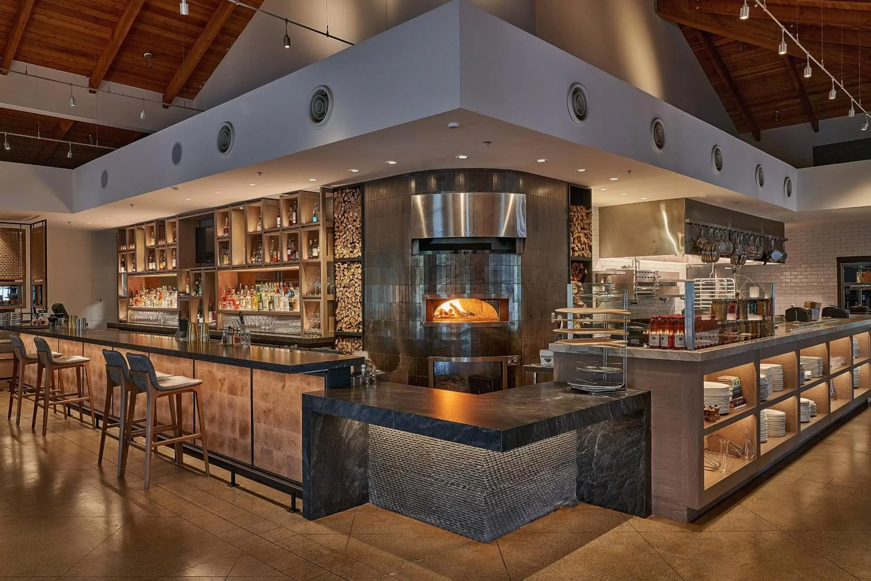 Restaurant/places to eat, Lounge/Bar in The Lodge at Sonoma Resort, Autograph Collection