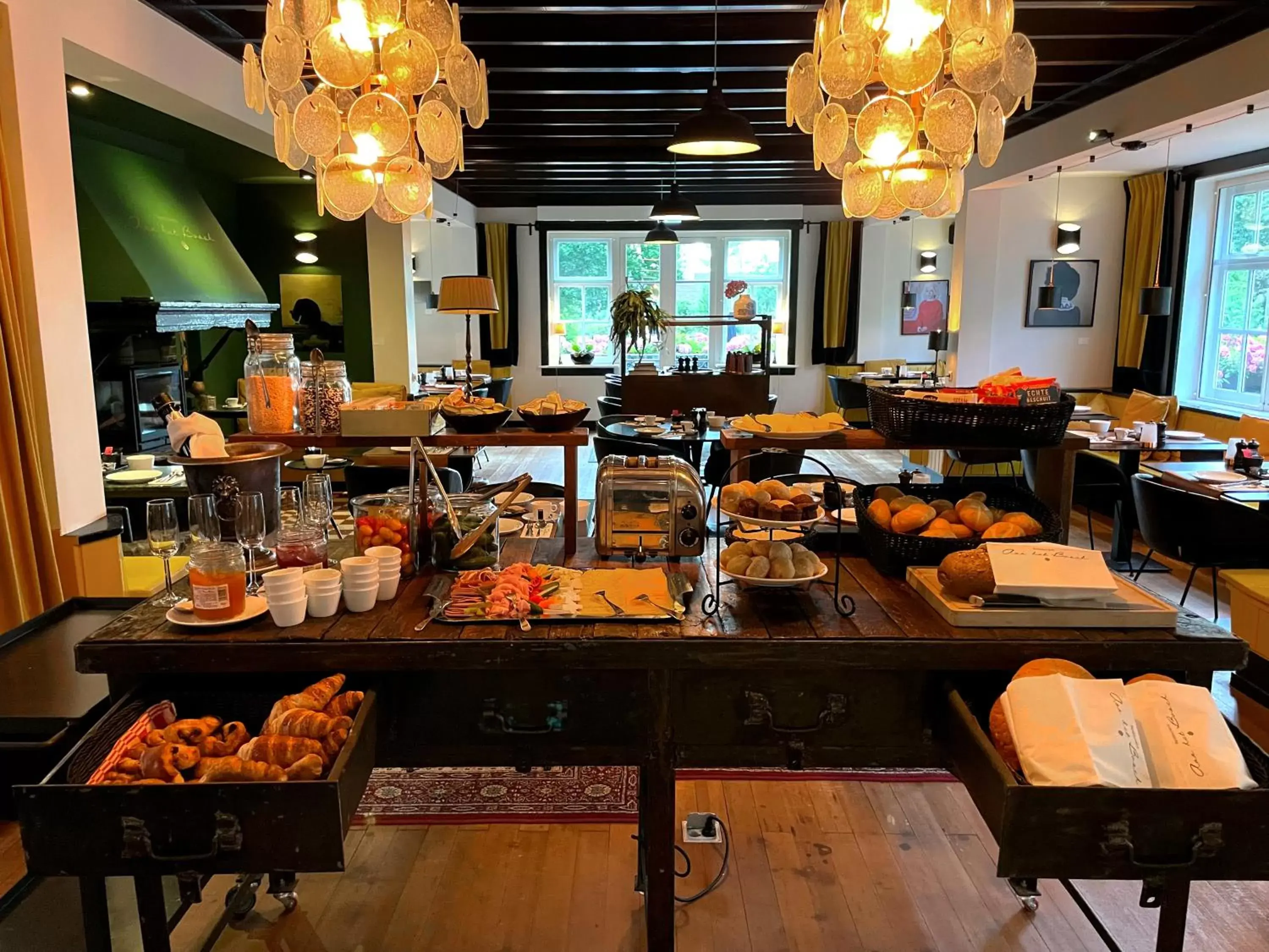 Buffet breakfast, Restaurant/Places to Eat in Hotel Huize Koningsbosch