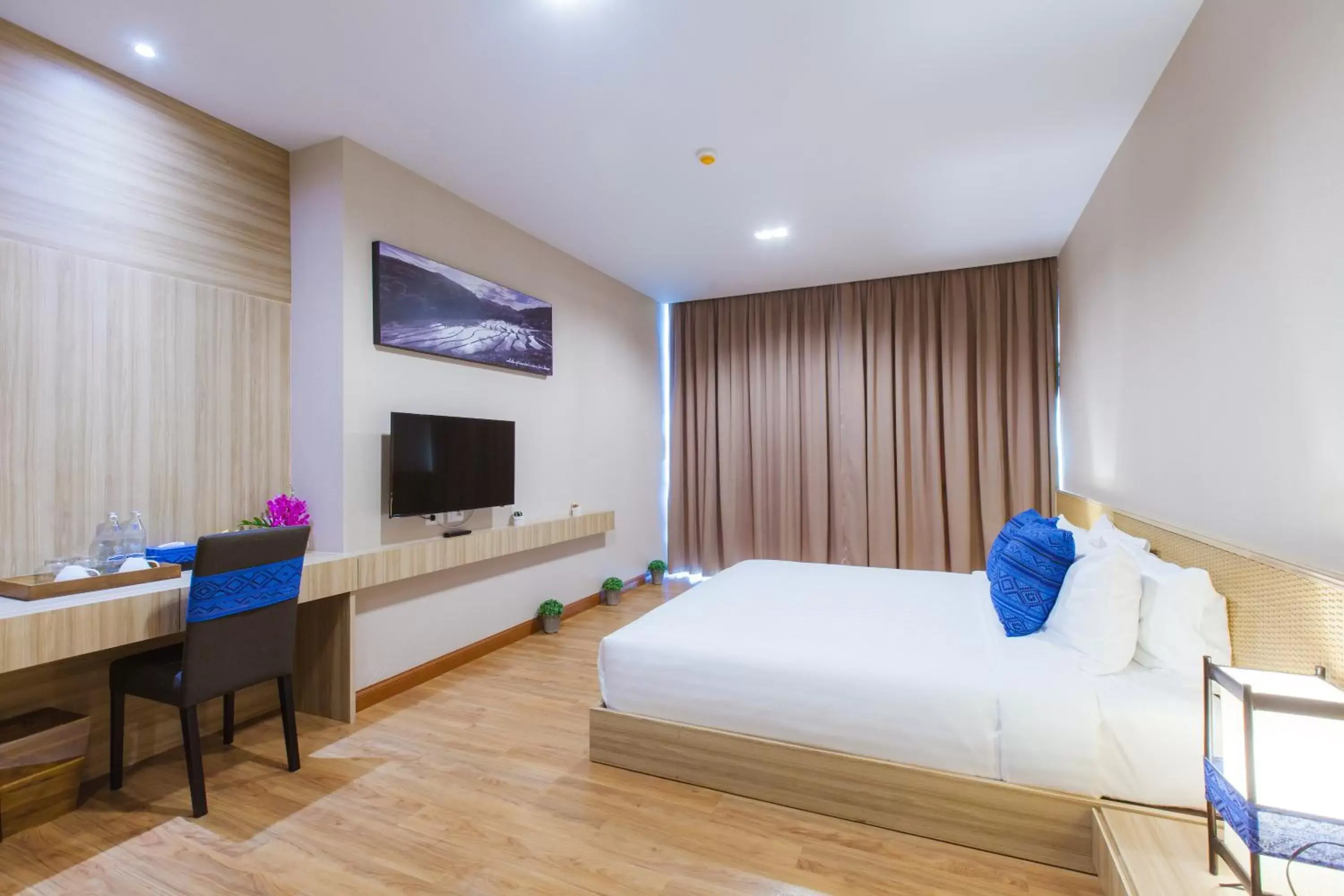 Bedroom, TV/Entertainment Center in Grand Vista Hotel Chiangrai-SHA Extra Plus