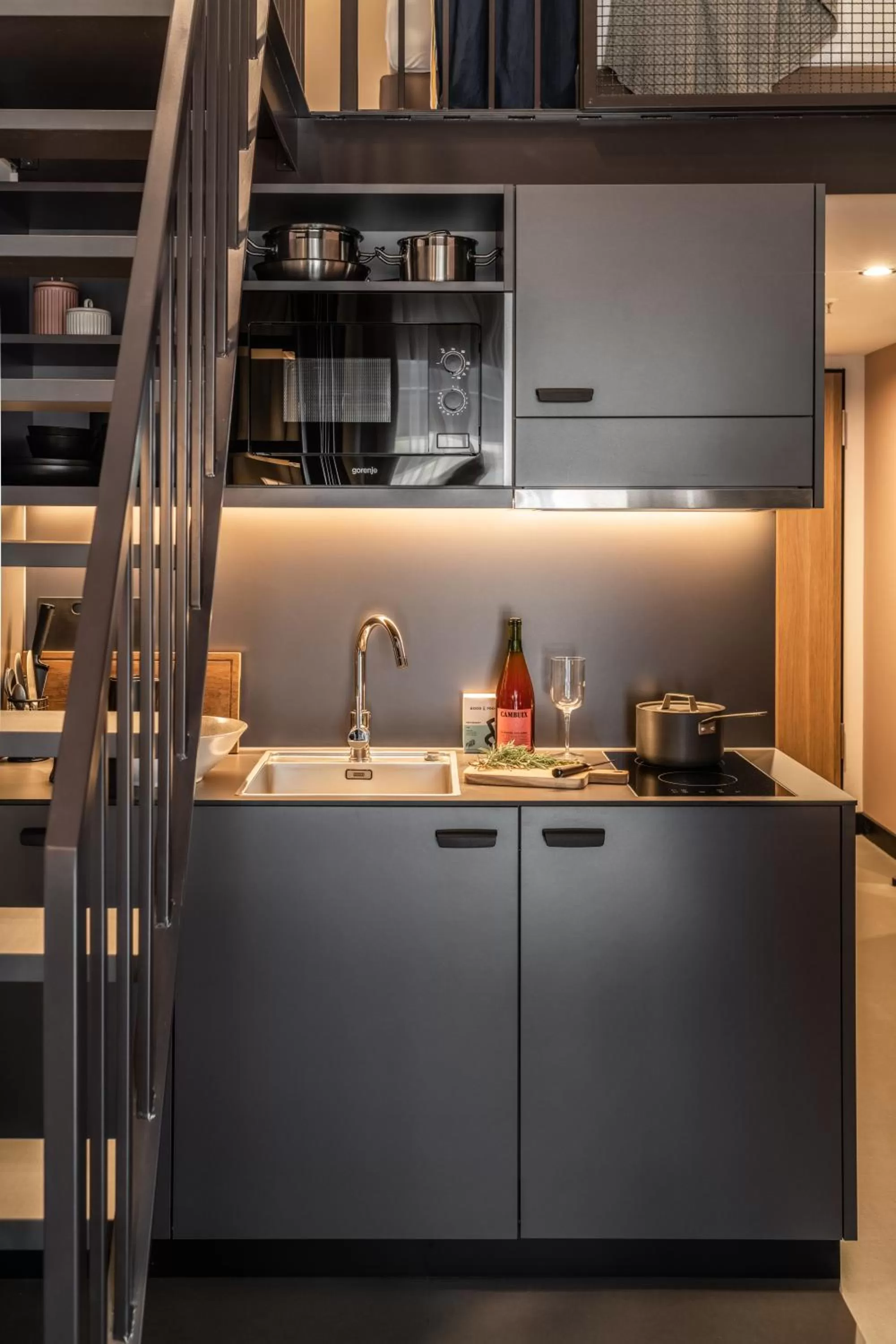 Kitchen or kitchenette in Revo Munich