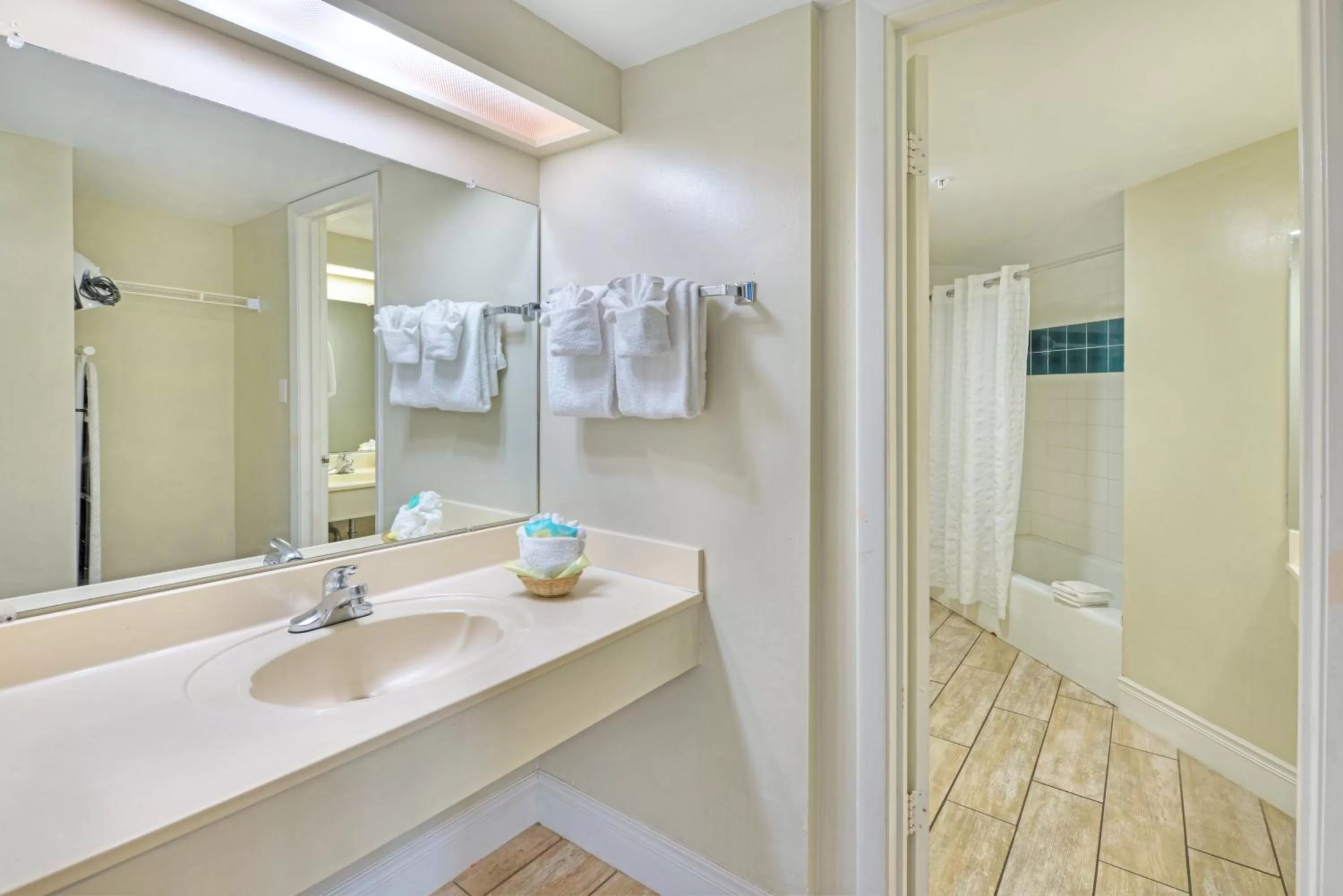 Bathroom in El Caribe Resort and Conference Center