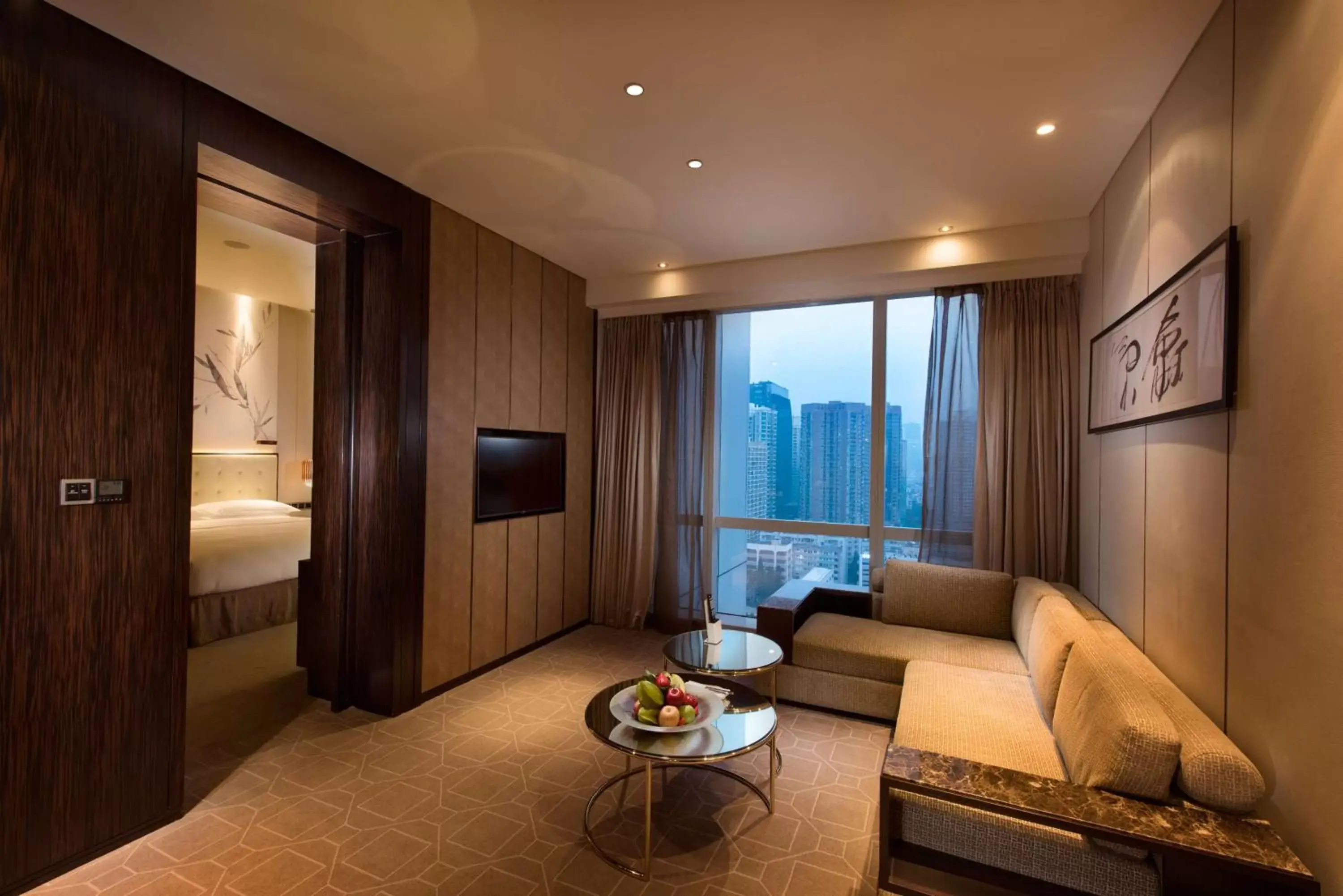 Bedroom, Seating Area in Hilton Shenzhen Futian, Metro Station at Hotel Front Door, Close to Futian Convention & Exhibition Center