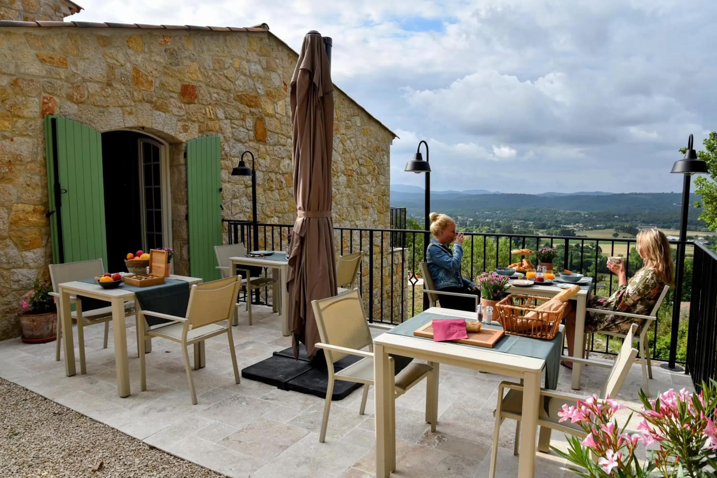 Balcony/Terrace in Chambre d'hôtes Cottes