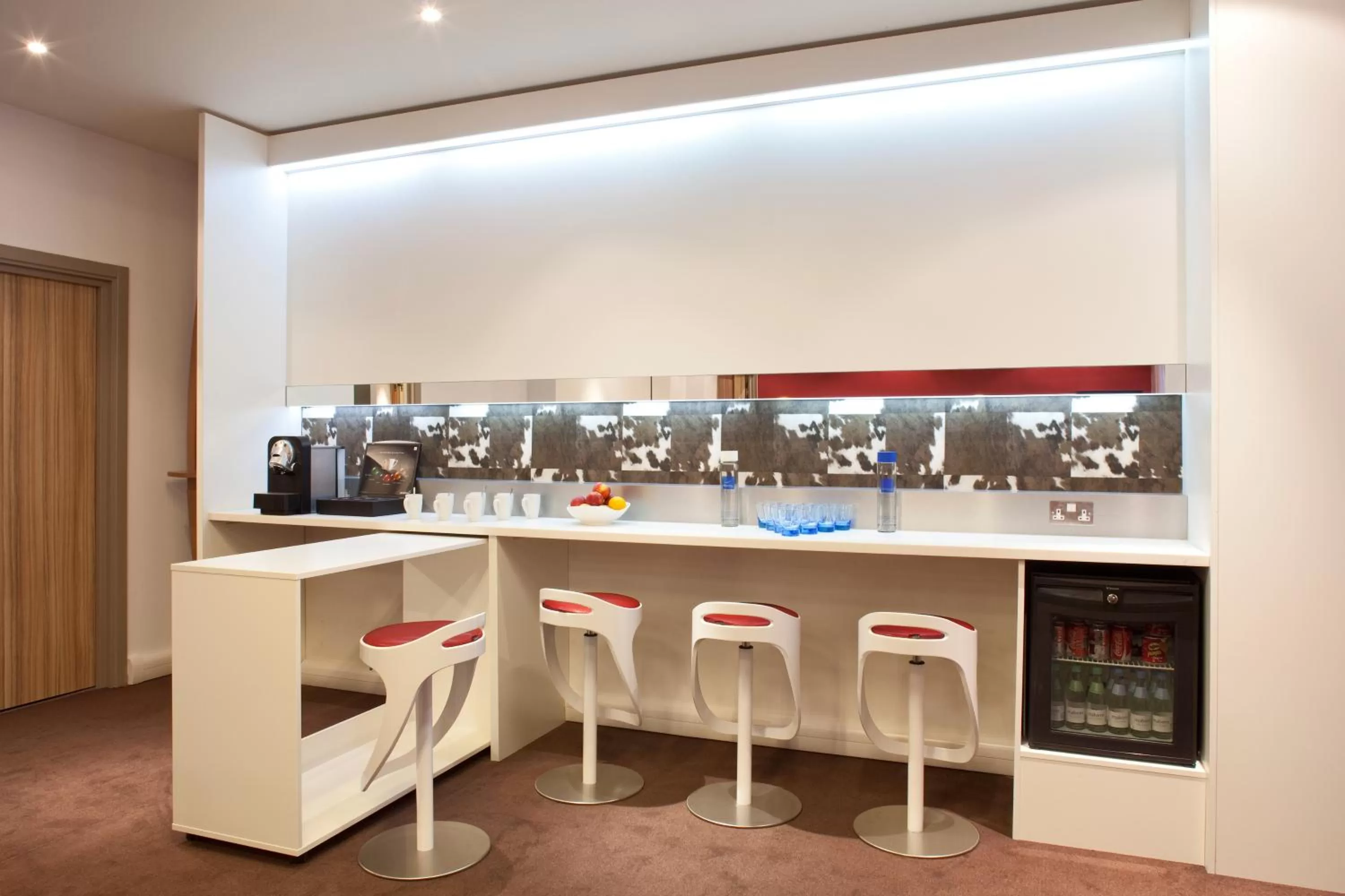 Lounge or bar in Novotel Liverpool Centre