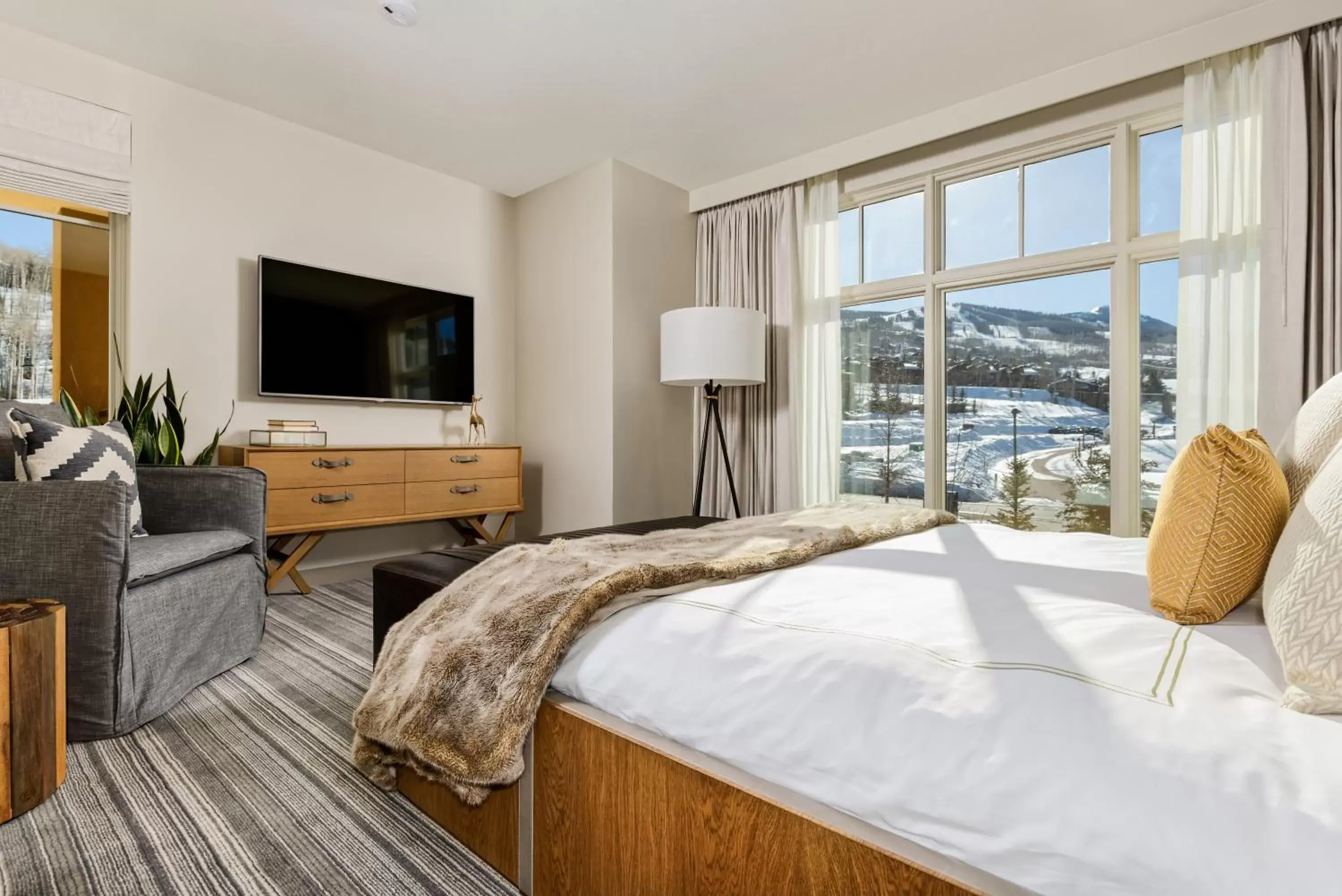 Bedroom in Viceroy Snowmass