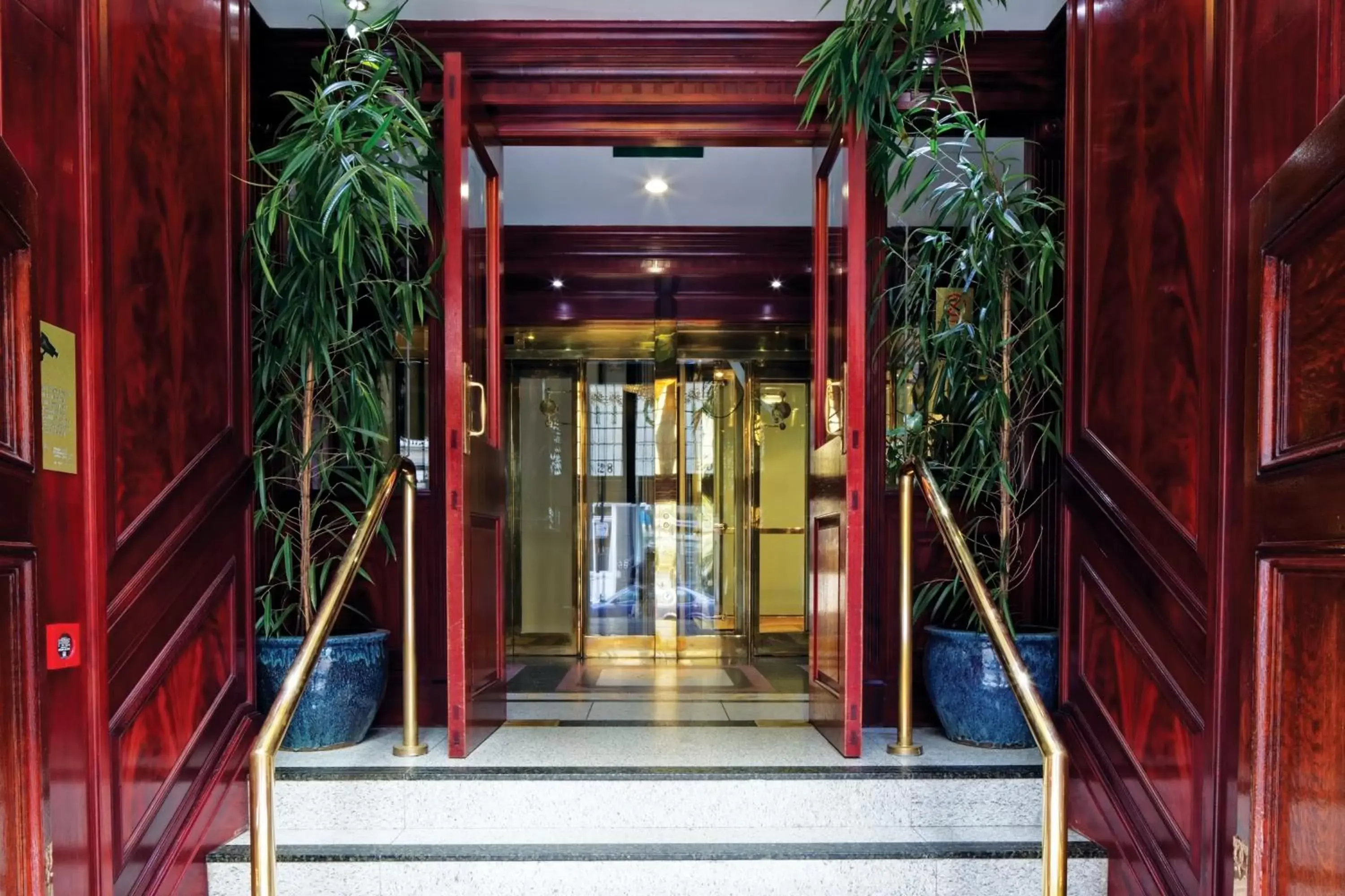 Facade/entrance in Fitzrovia Hotel