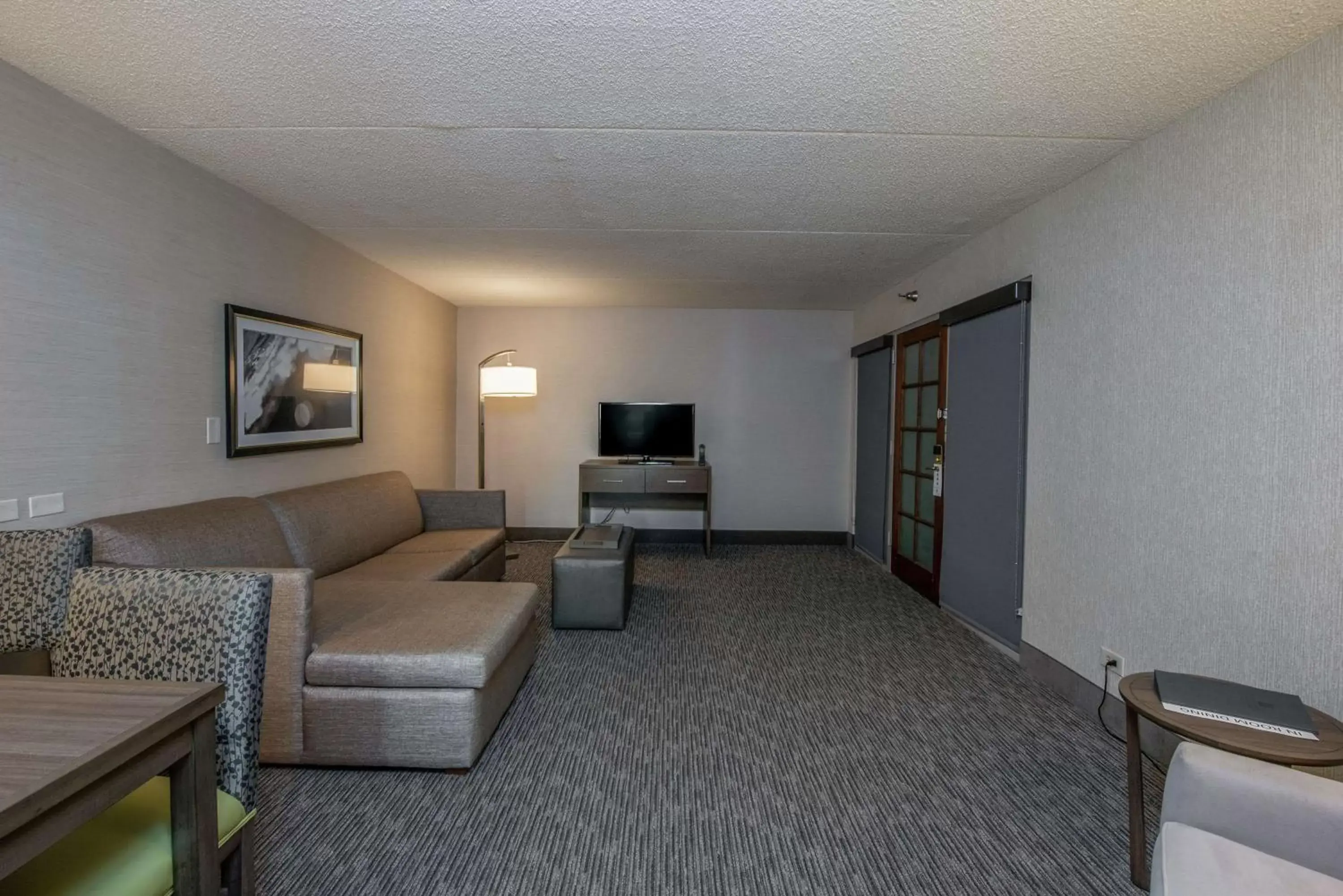 Bedroom, Seating Area in Embassy Suites by Hilton Chicago Schaumburg Woodfield