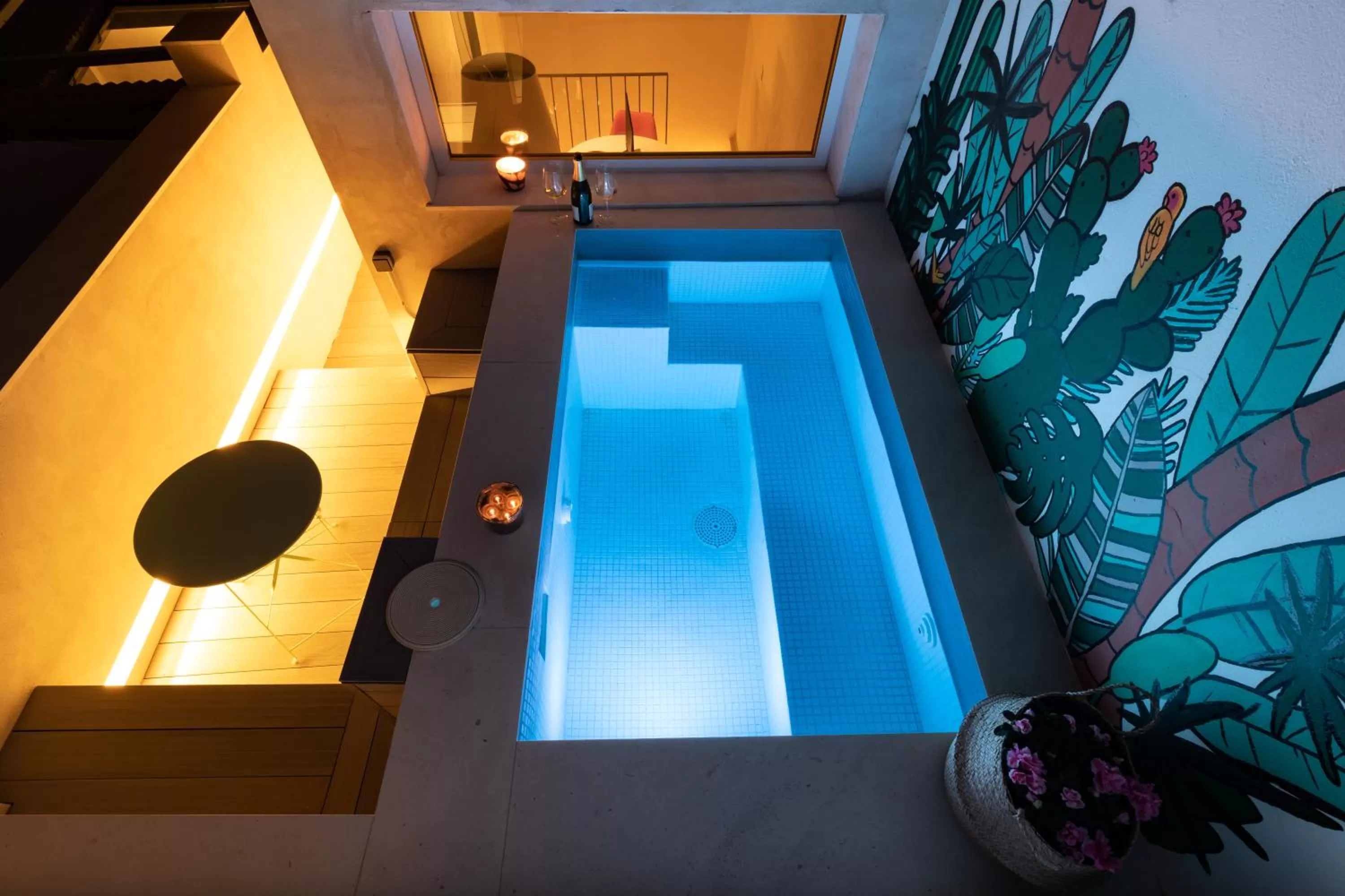 Swimming pool in Casa 95 Sevilla