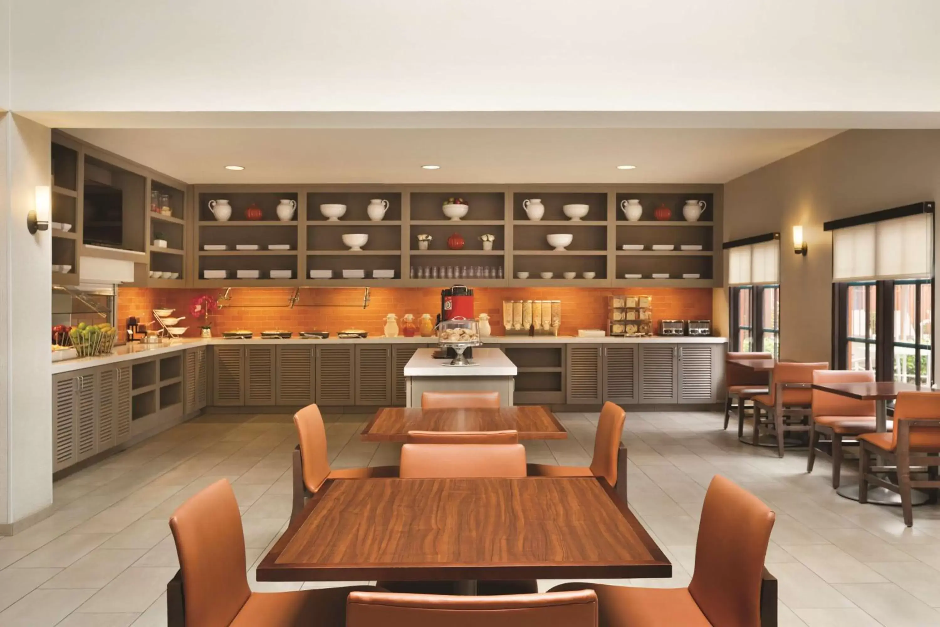 Restaurant/places to eat in Hyatt House Miami Airport