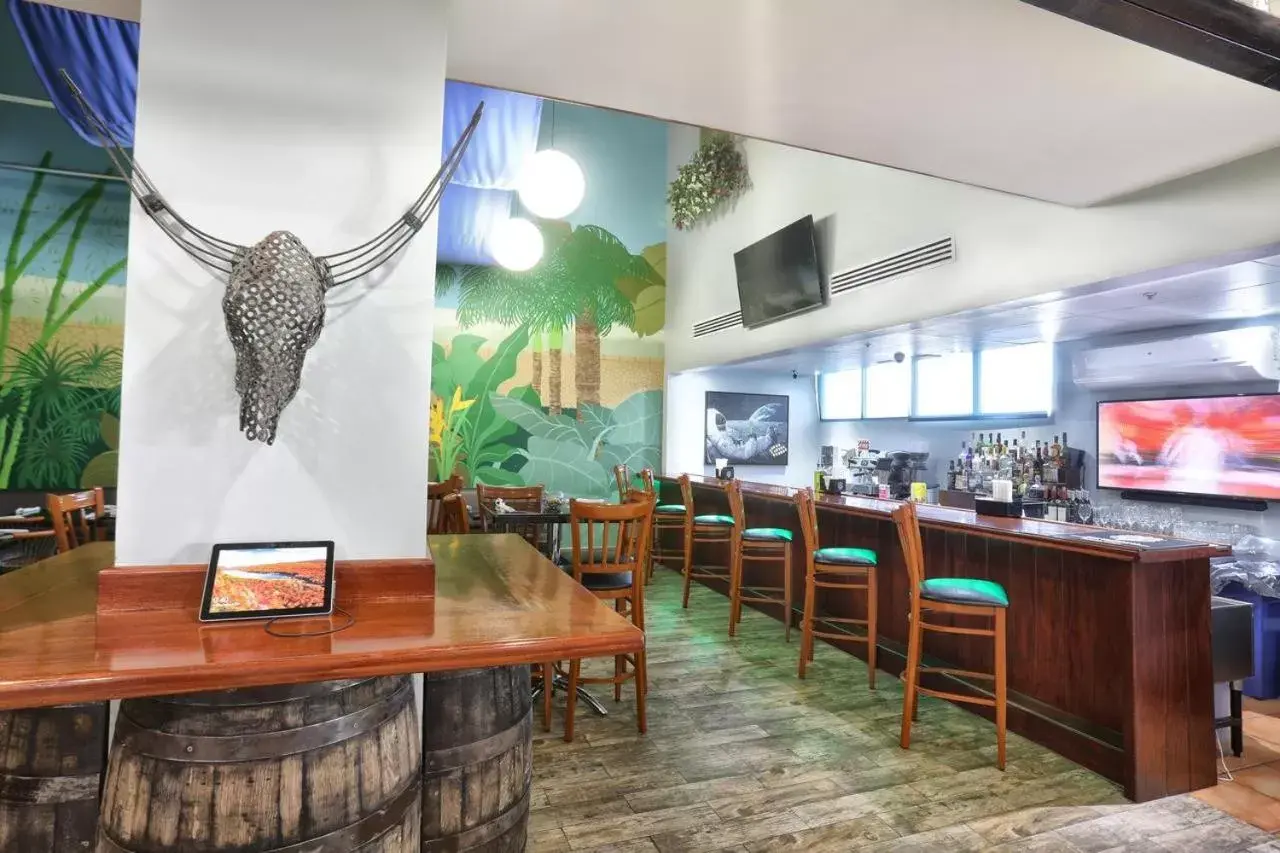 Restaurant/places to eat in San Juan Airport Hotel Restaurant/places to eat in San Juan Airport Hotel