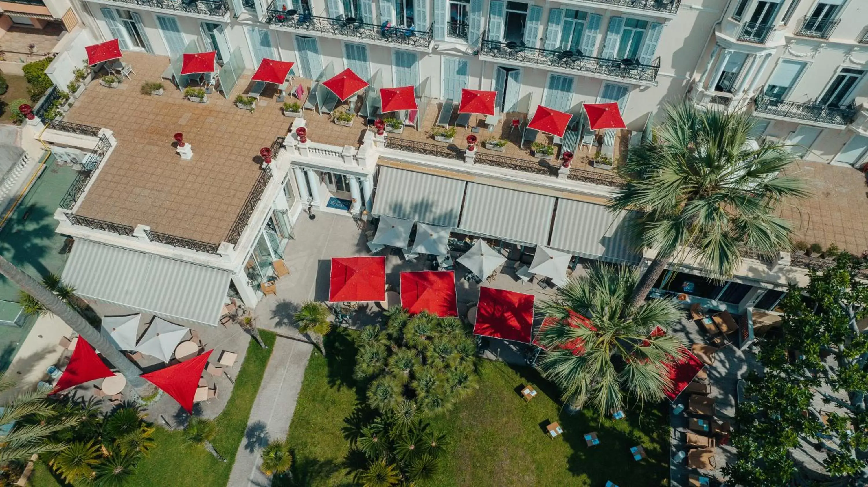 Property building, Bird's-eye View in Hôtel Vacances Bleues Royal Westminster