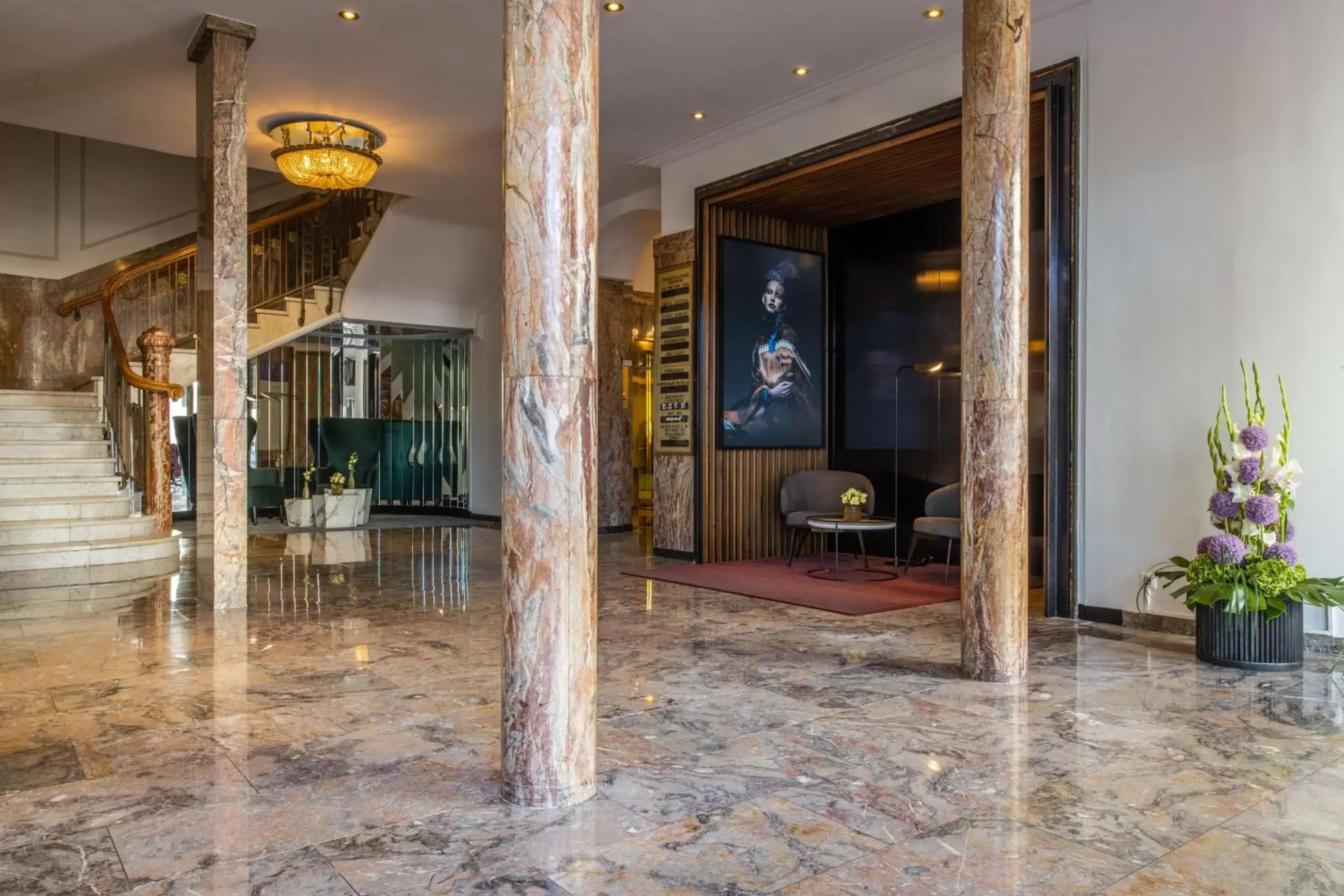 Lobby or reception in Radisson Blu Hotel Schwarzer Bock Wiesbaden Lobby or reception in Radisson Blu Hotel Schwarzer Bock Wiesbaden