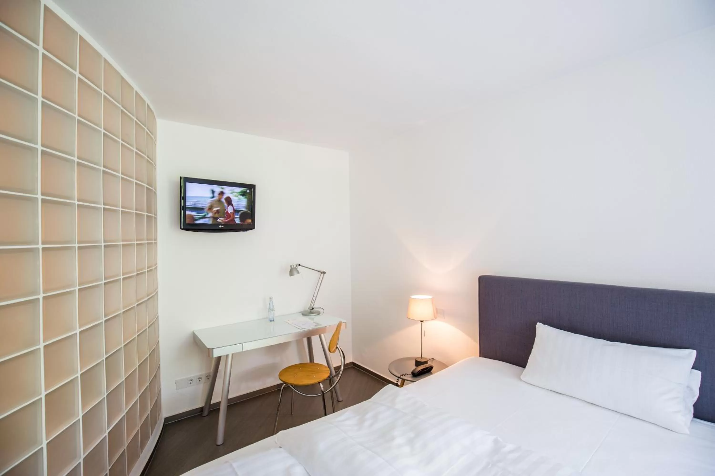 Photo of the whole room, Bed in Wald & Golfhotel Lottental