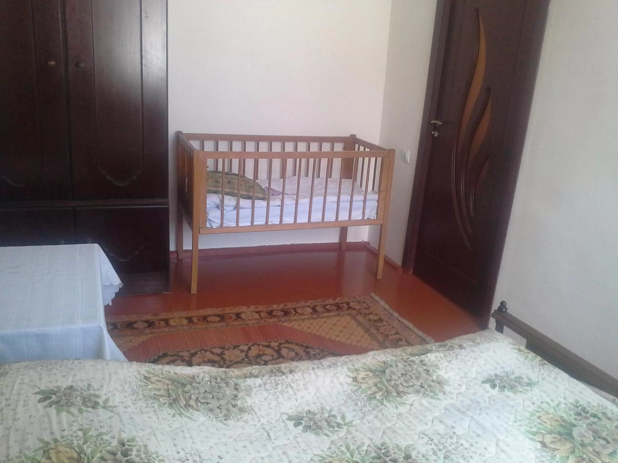 cot, Bed in Spandaryan House