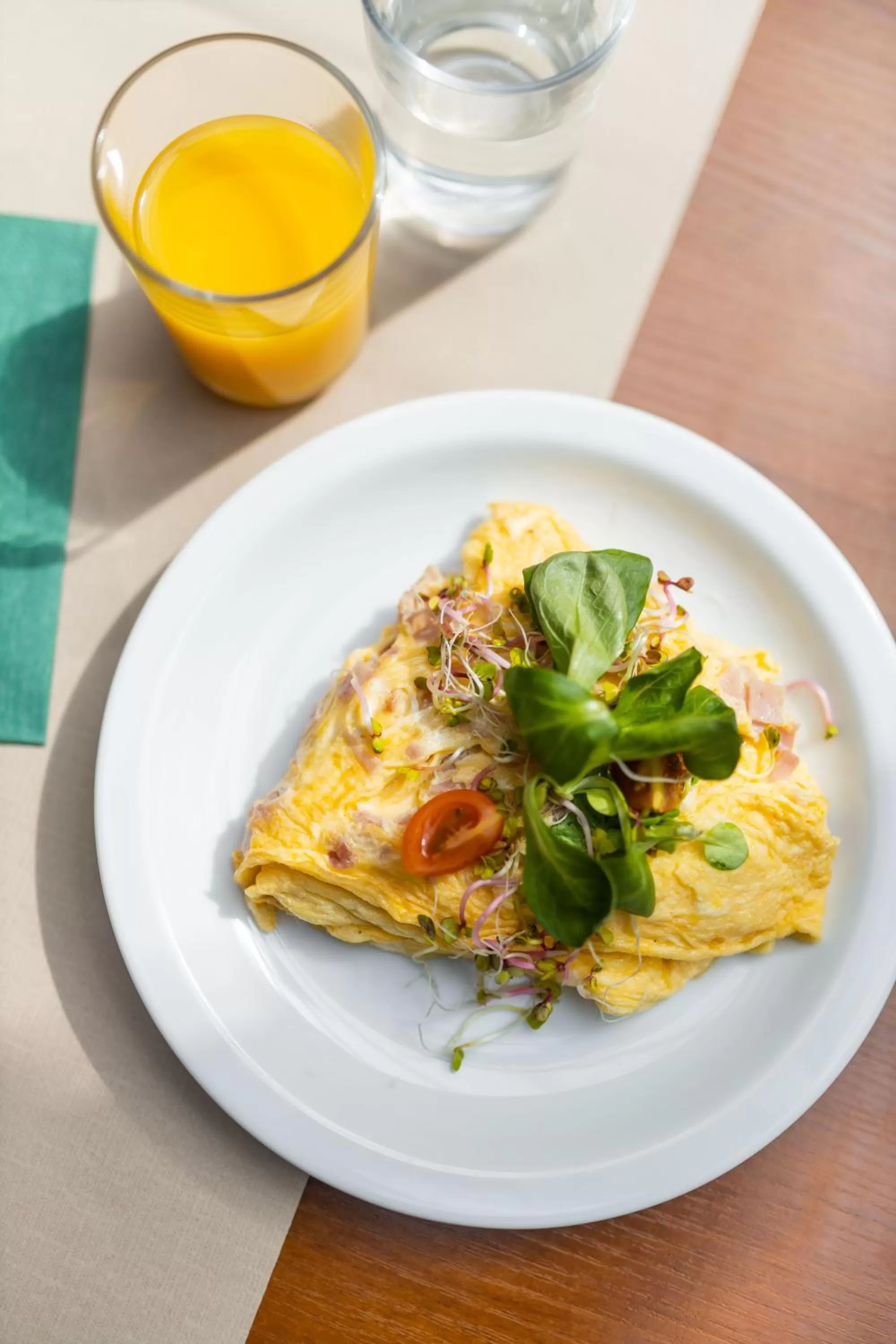 Breakfast in Hotel Opera