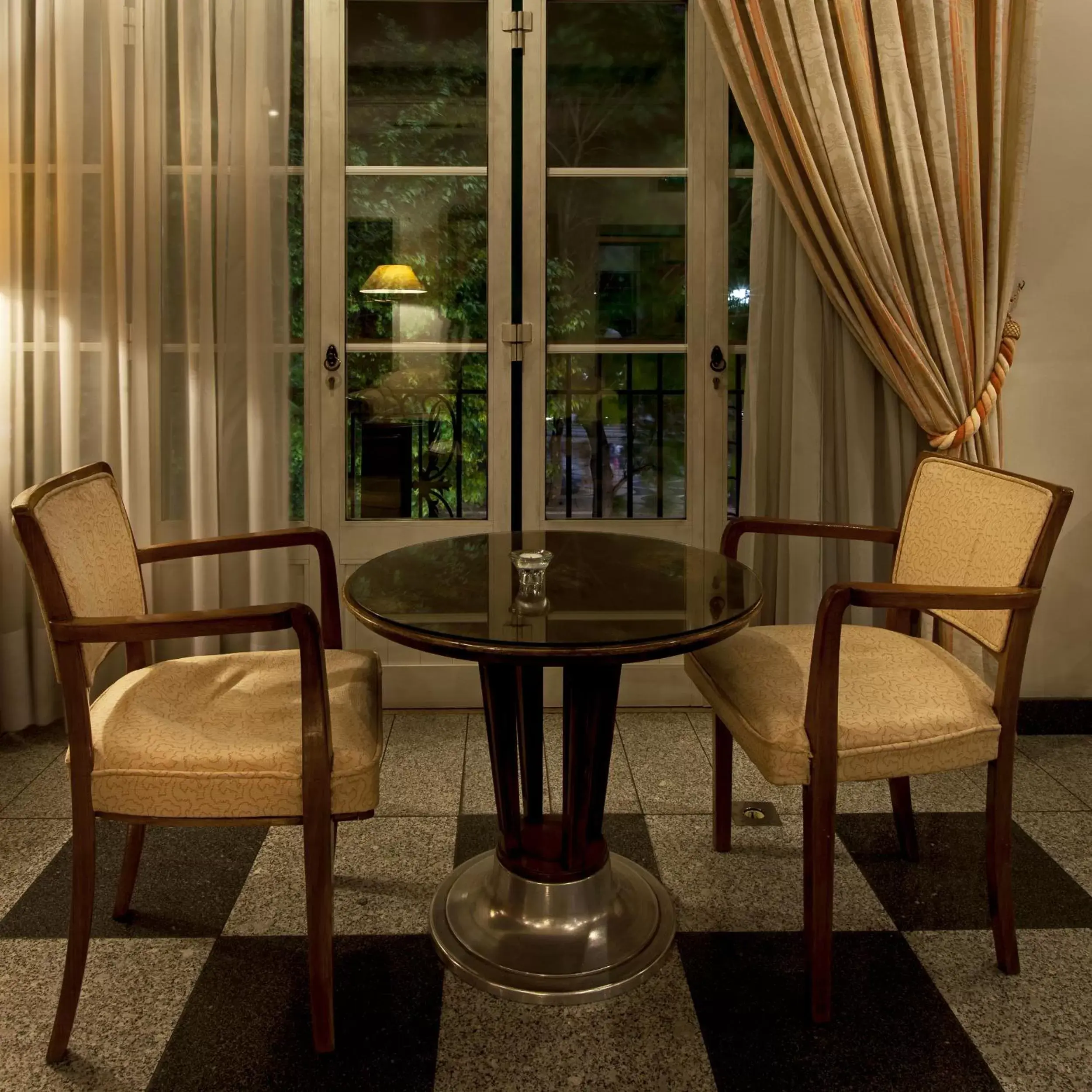 Area and facilities, Seating Area in Hotel Metropole