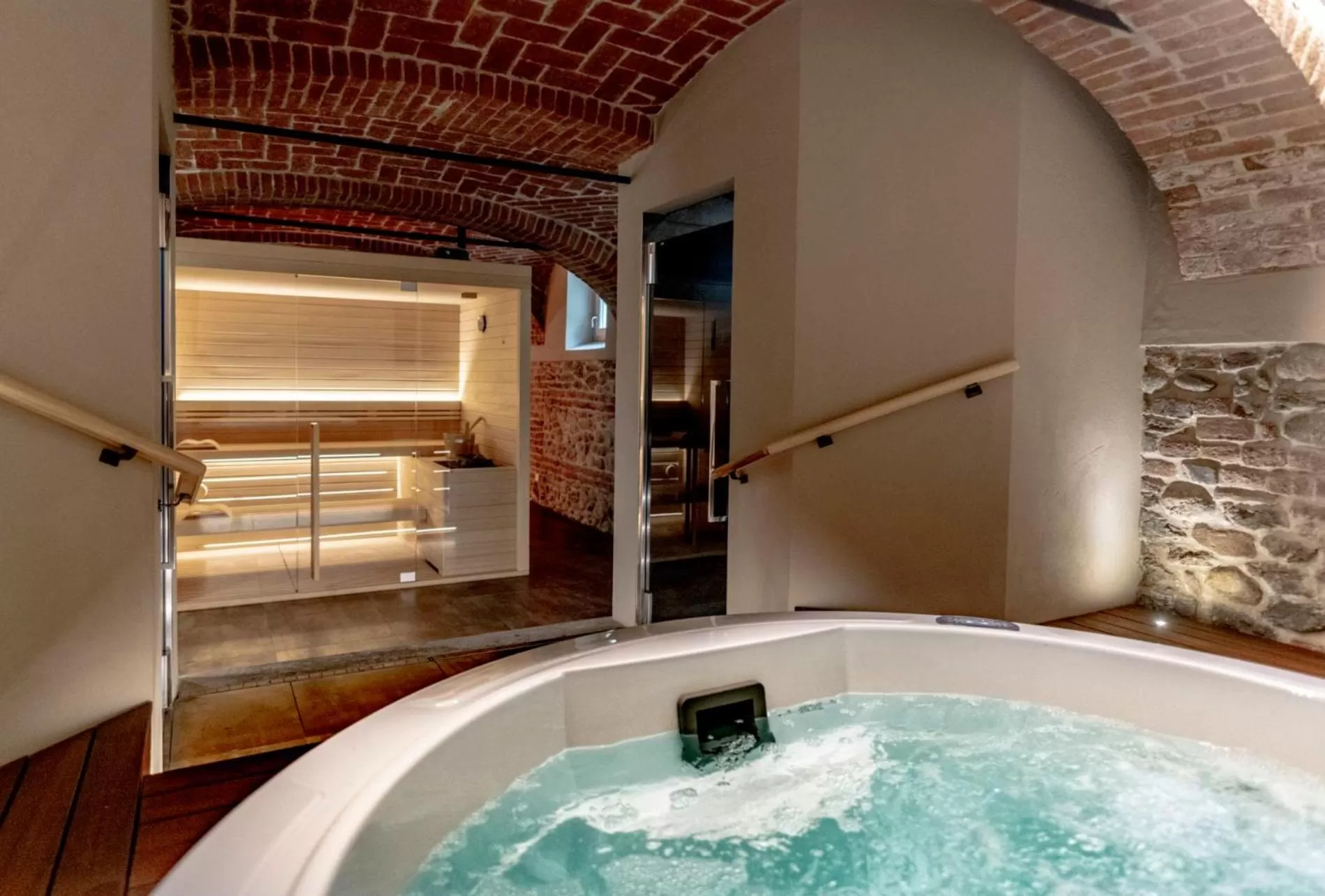 Massage in Parco Reala // Rural - Luxury - Rooms