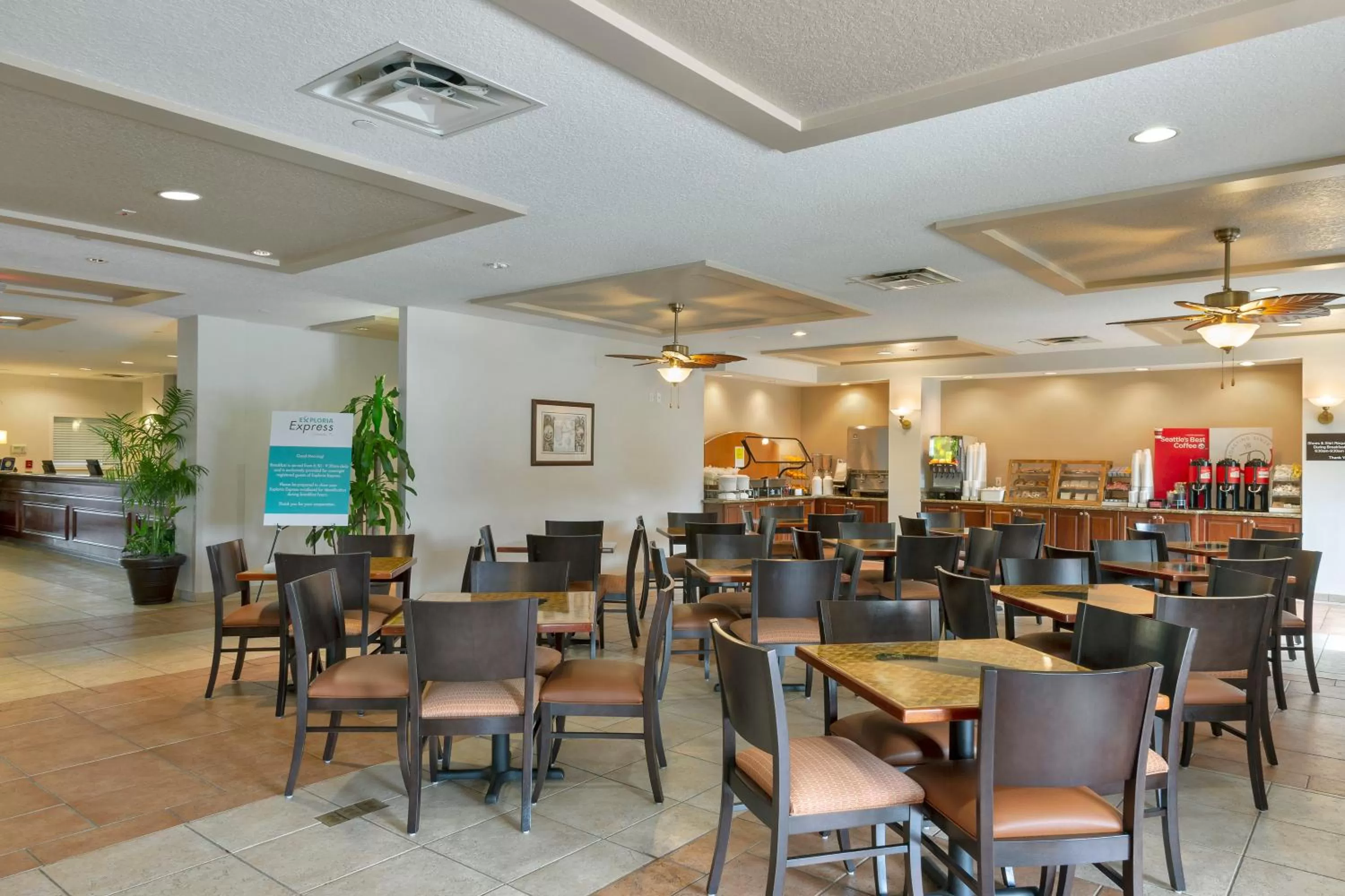 Buffet breakfast, Restaurant/Places to Eat in Exploria Express by Exploria Resorts