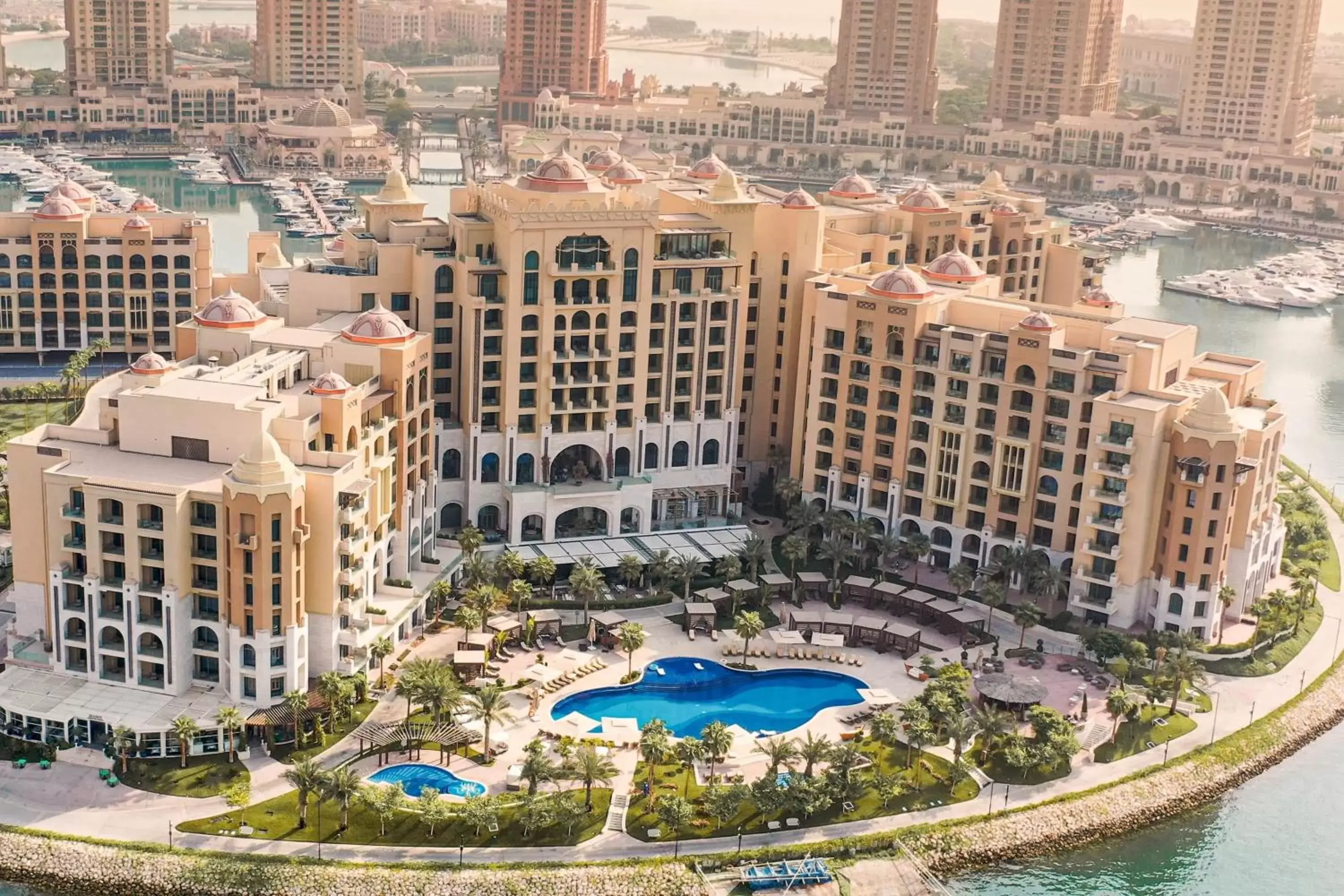 Property building, Bird's-eye View in The St Regis Marsa Arabia Island, The Pearl Qatar