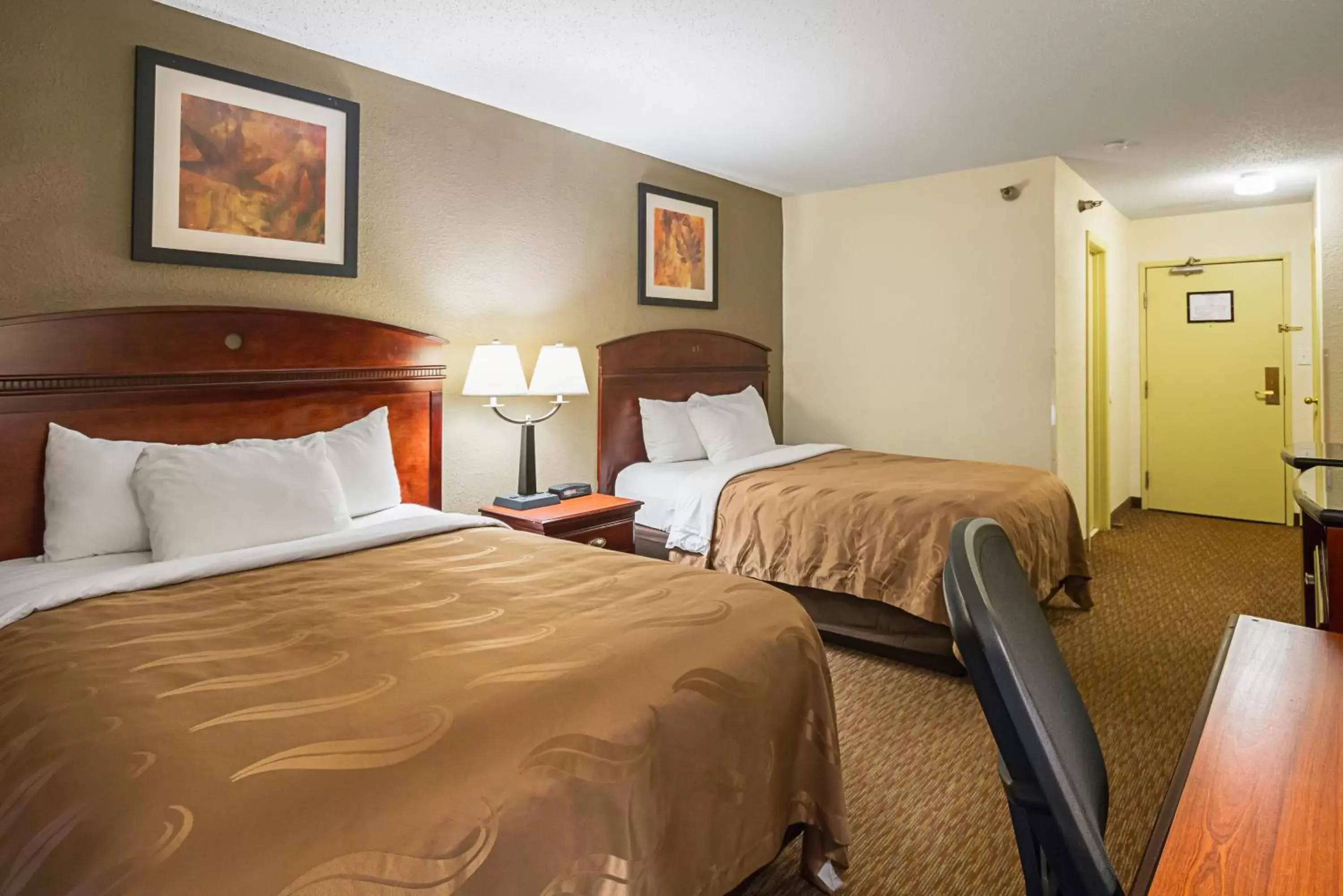 Standard 2 Doubles Non Smoking in Quality Inn Fairmont Standard 2 Doubles Non Smoking in Quality Inn Fairmont