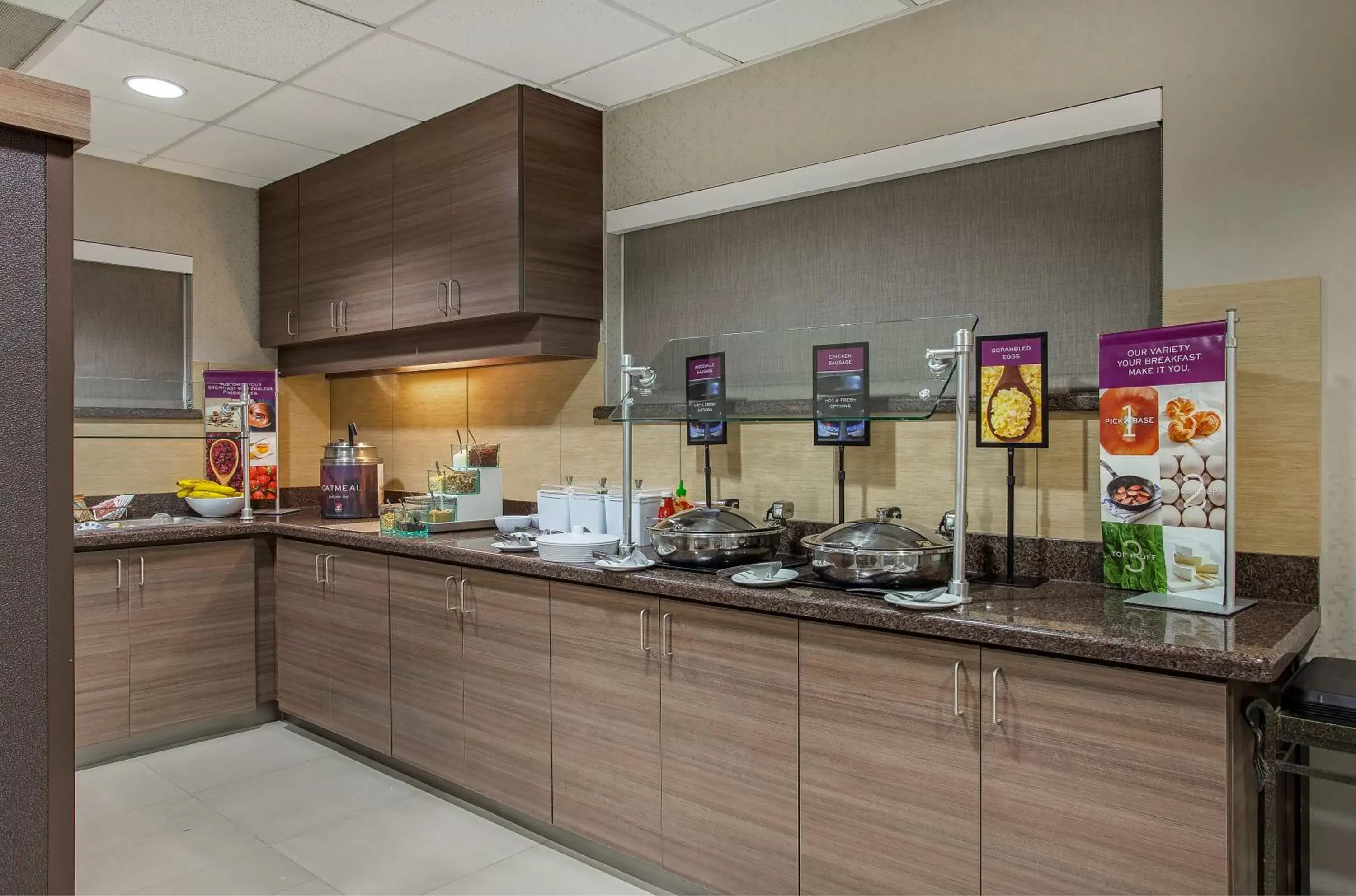 Breakfast, Kitchen/Kitchenette in Residence Inn Knoxville Cedar Bluff