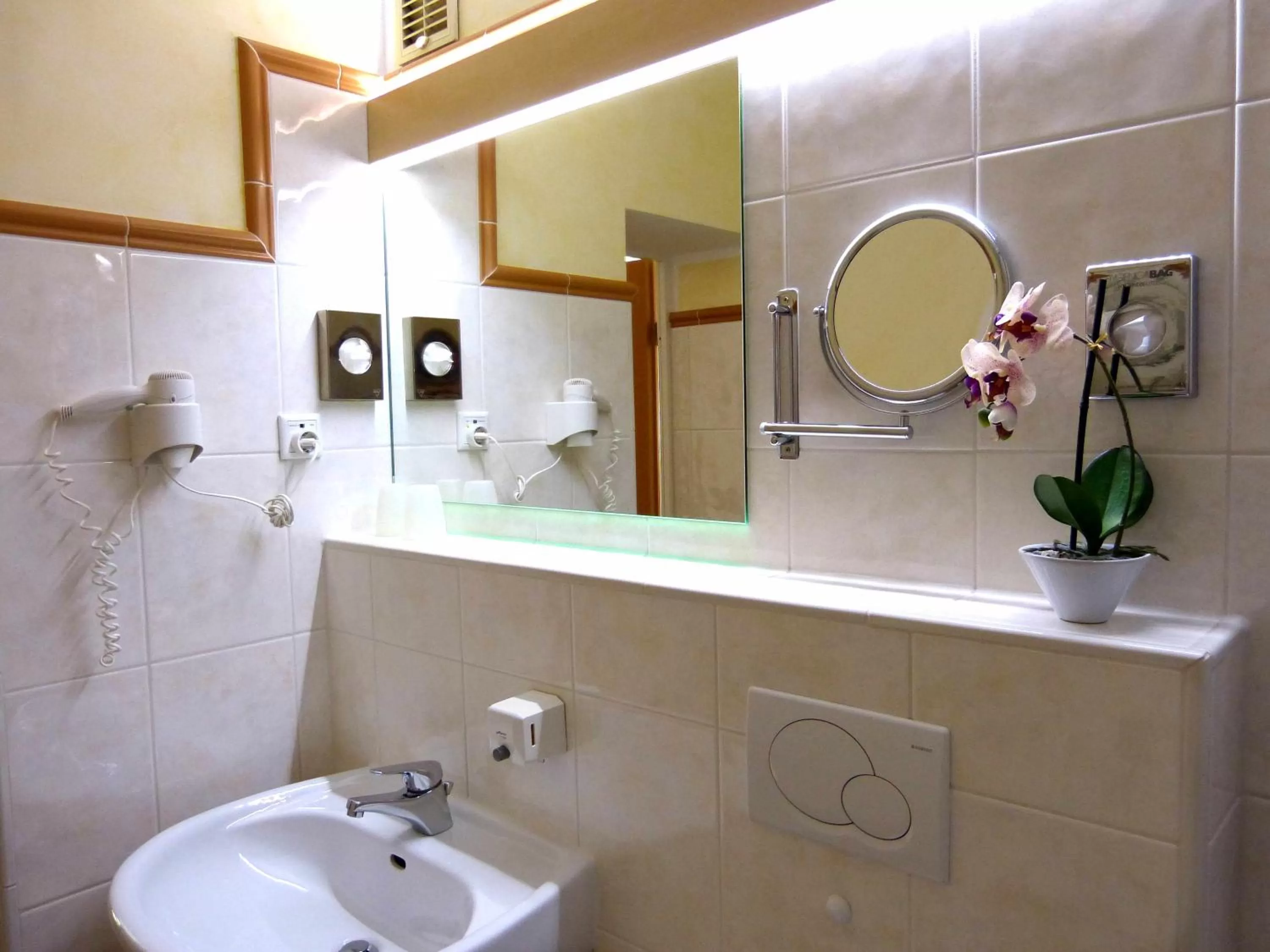 Bathroom in Hotel Wurms