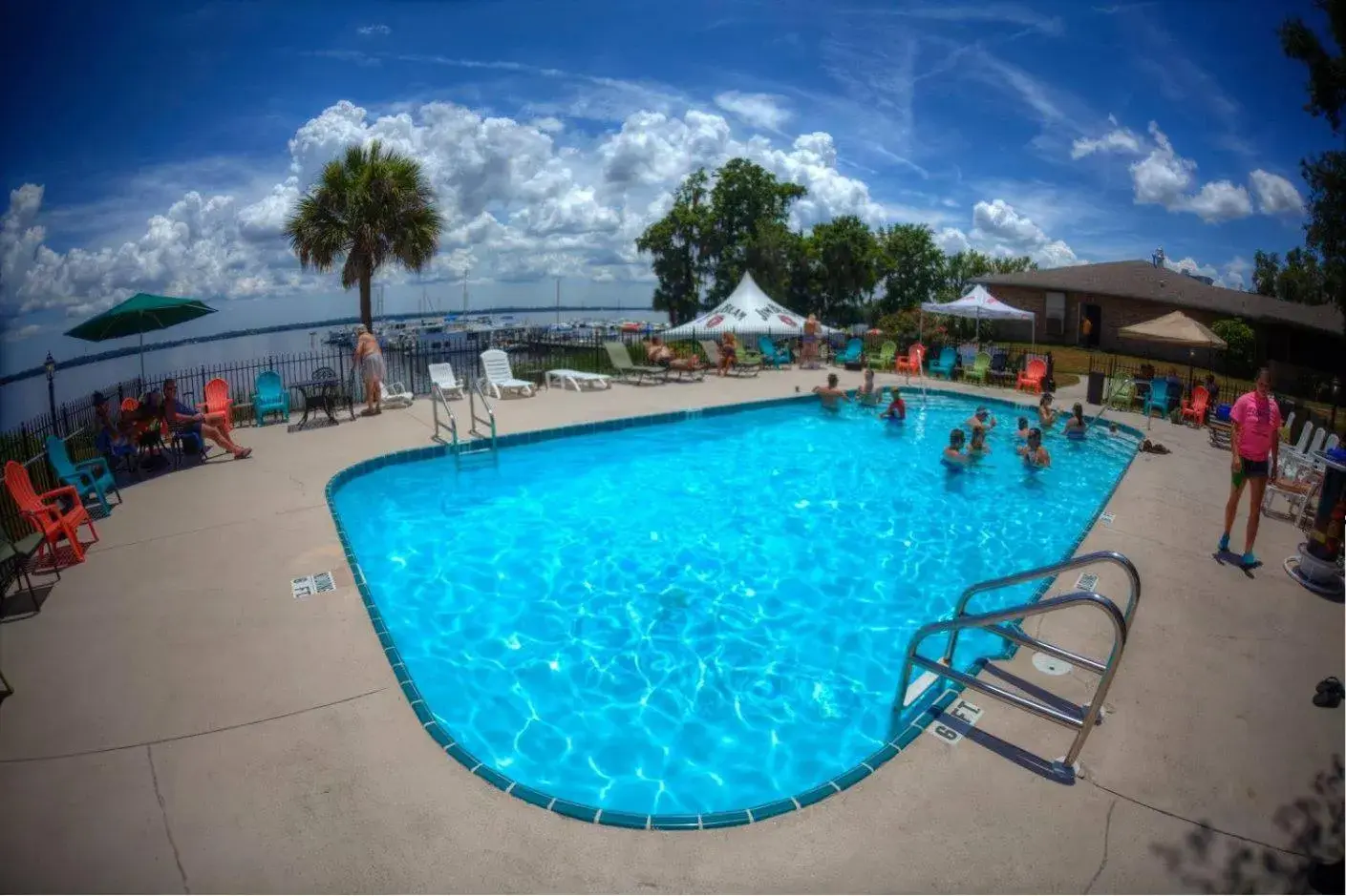 , Swimming Pool in Crystal Cove Riverfront Resort