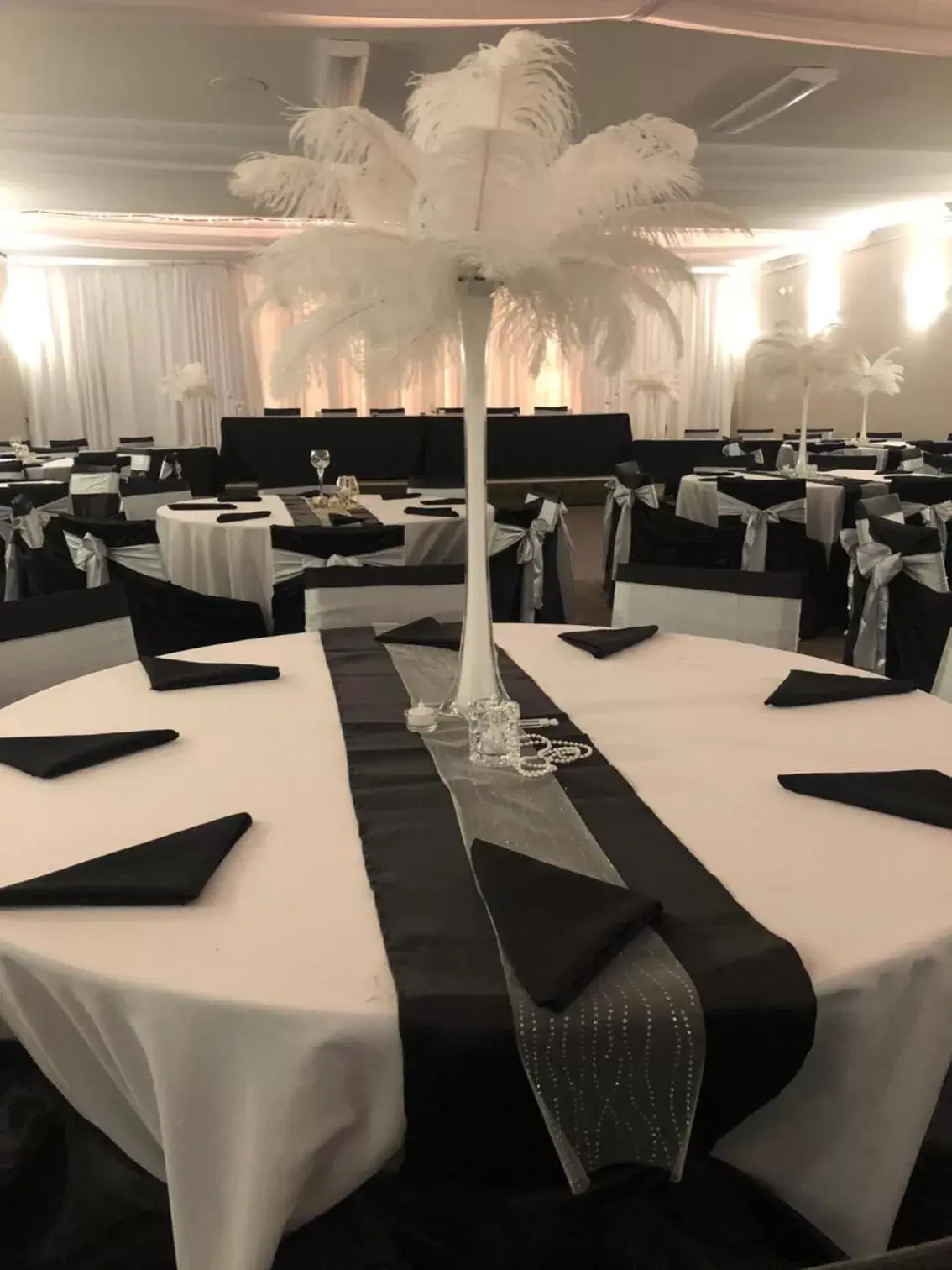 Banquet/Function facilities, Restaurant/Places to Eat in Northwood Plaza Hotel