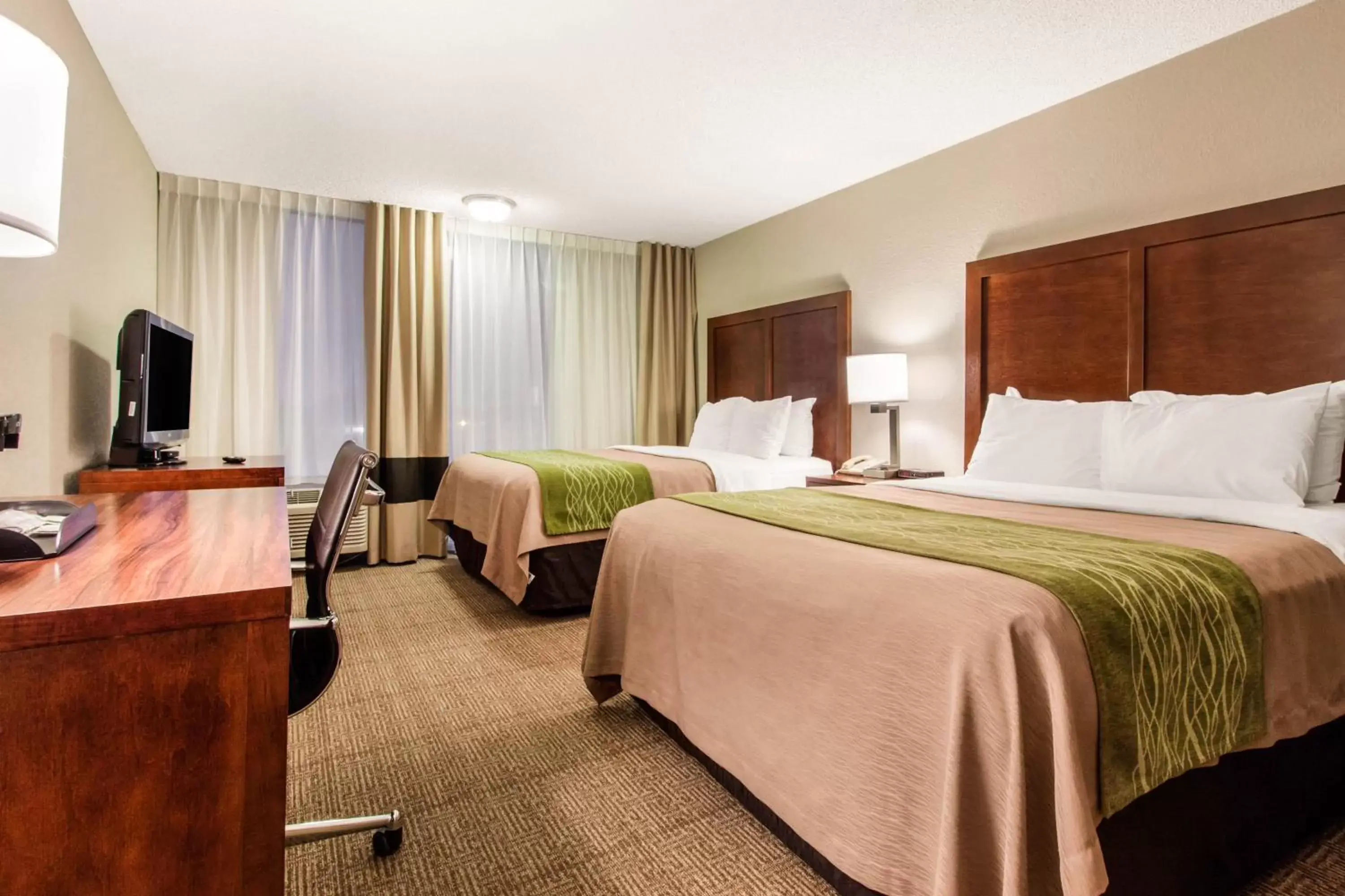 Bed in Comfort Inn & Suites Omaha