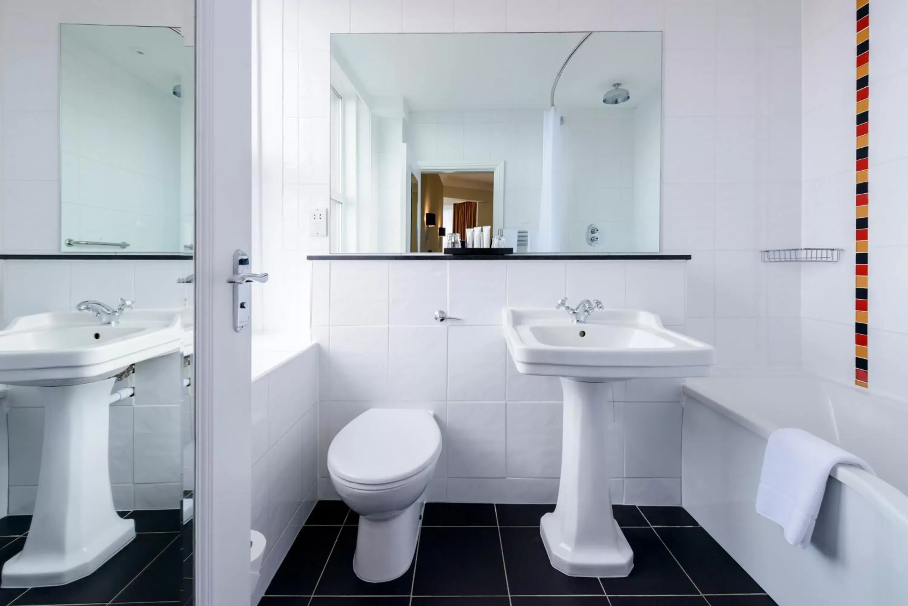 Bathroom in The Metropole Hotel Cork