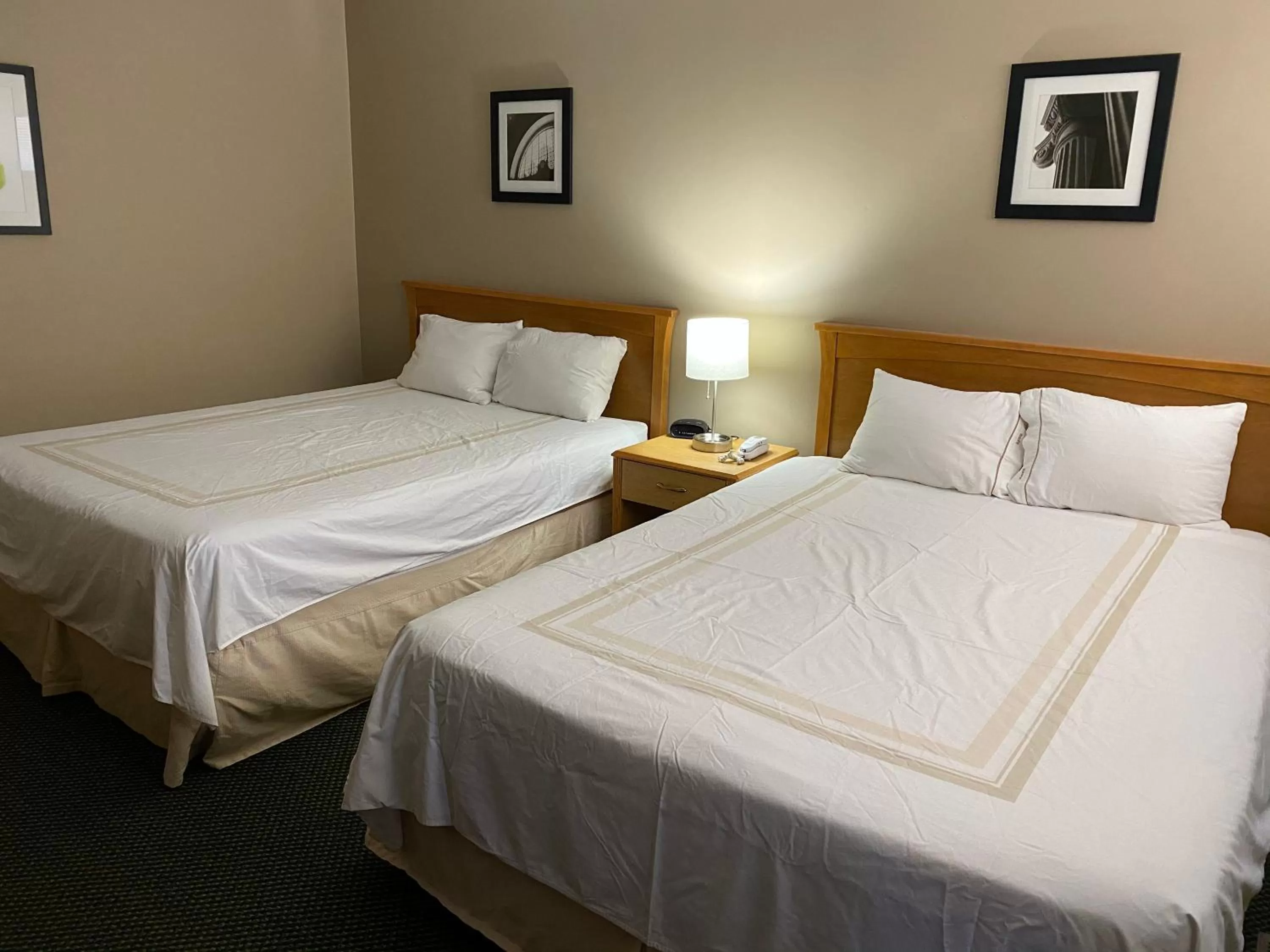 Bed in Diamond Motel - Abilene
