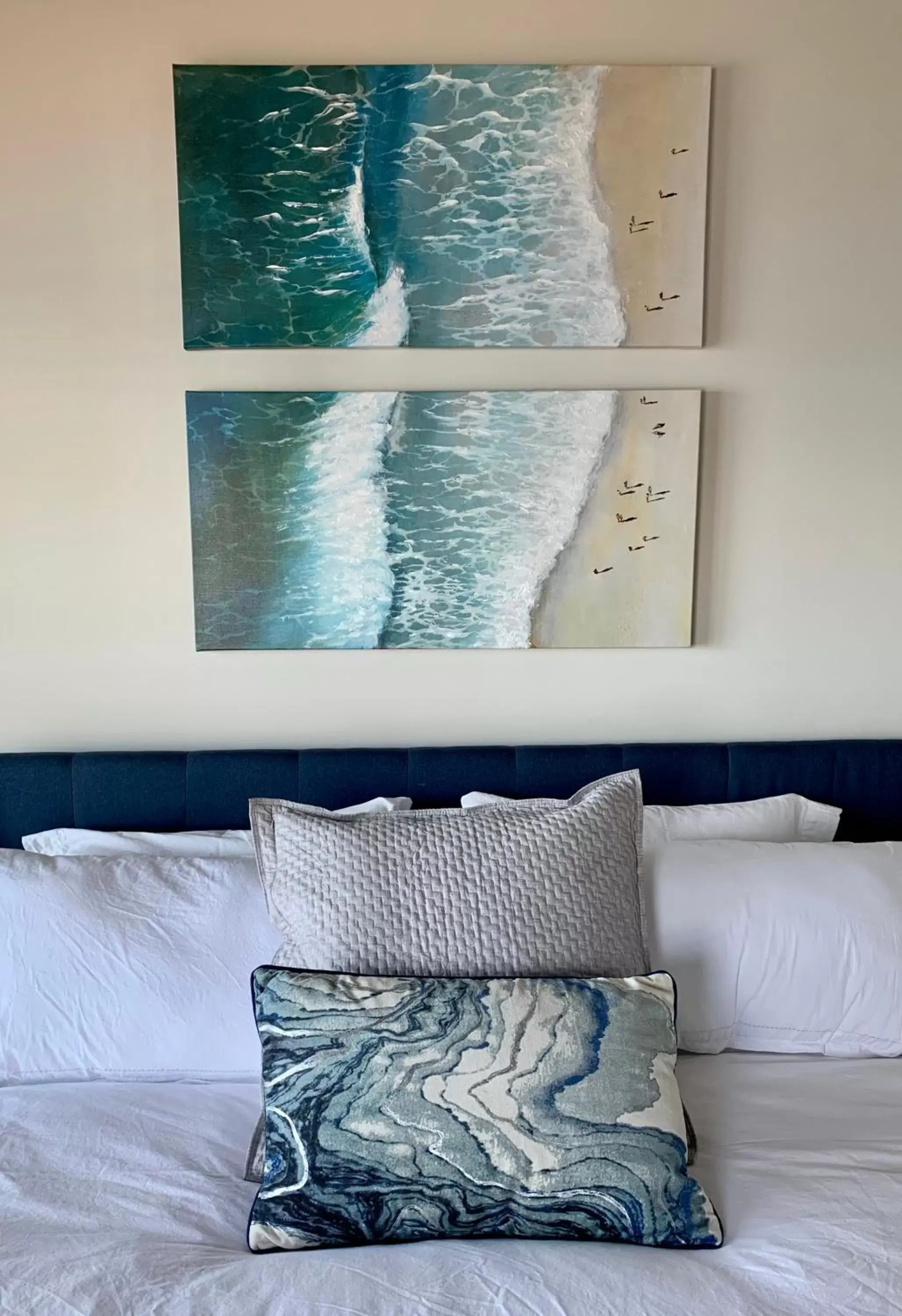 Living room, Bed in Harbor View Landing