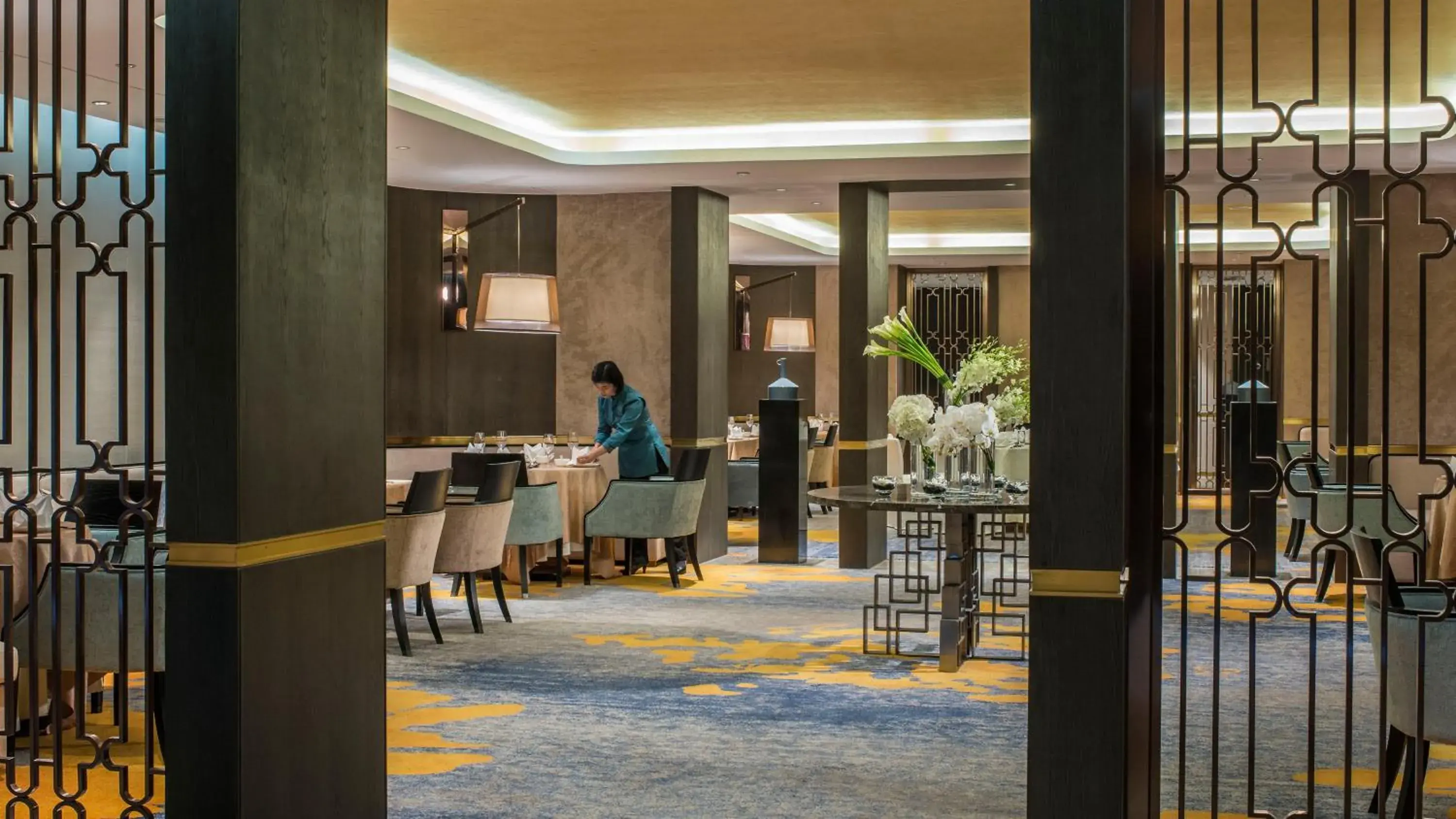 Restaurant/Places to Eat in InterContinental Wuhan, an IHG Hotel