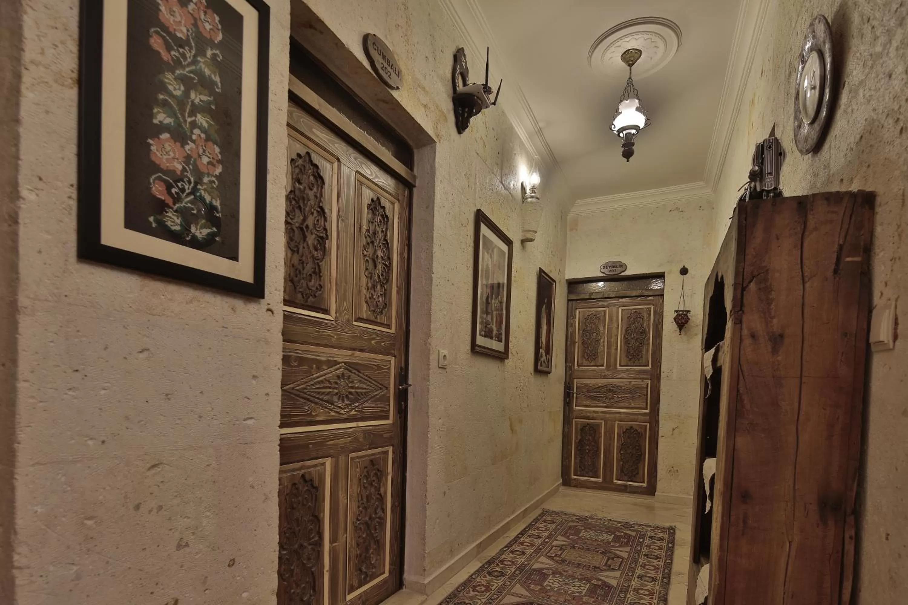 Decorative detail in Vista Cave Hotel