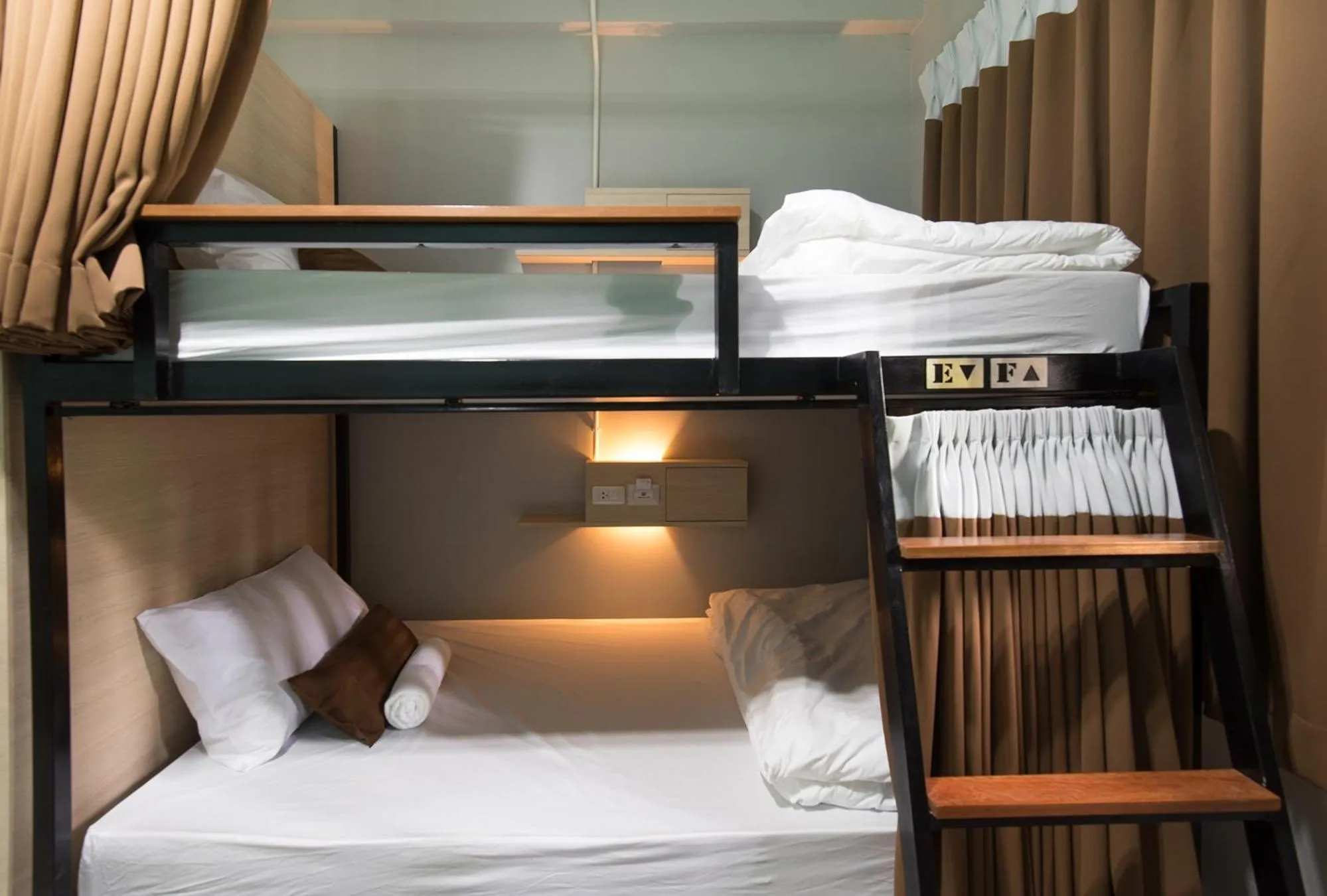 bunk bed, Bed in Siam Stadium Hostel